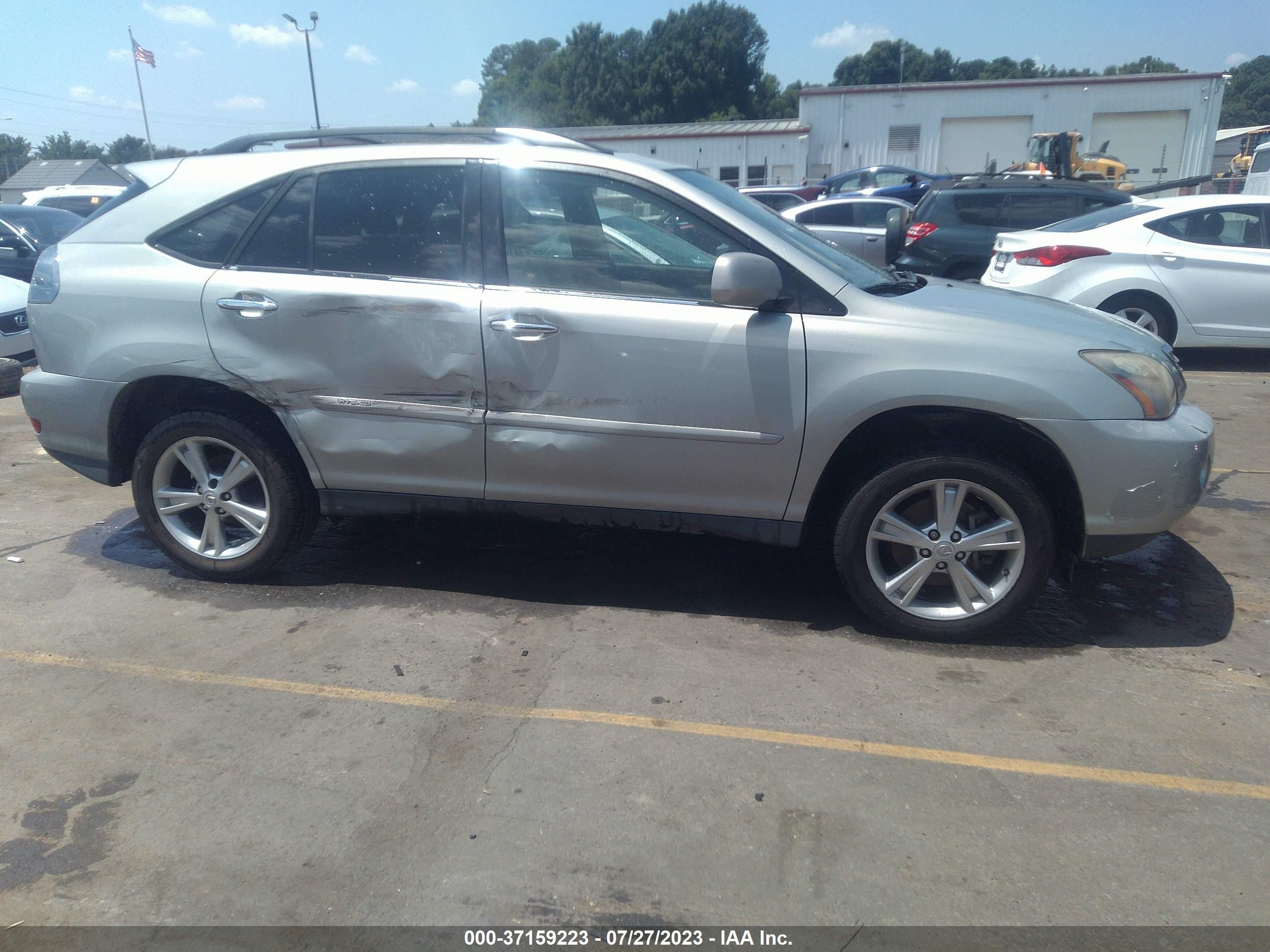 Photo 12 VIN: JTJGW31U182008329 - LEXUS RX 