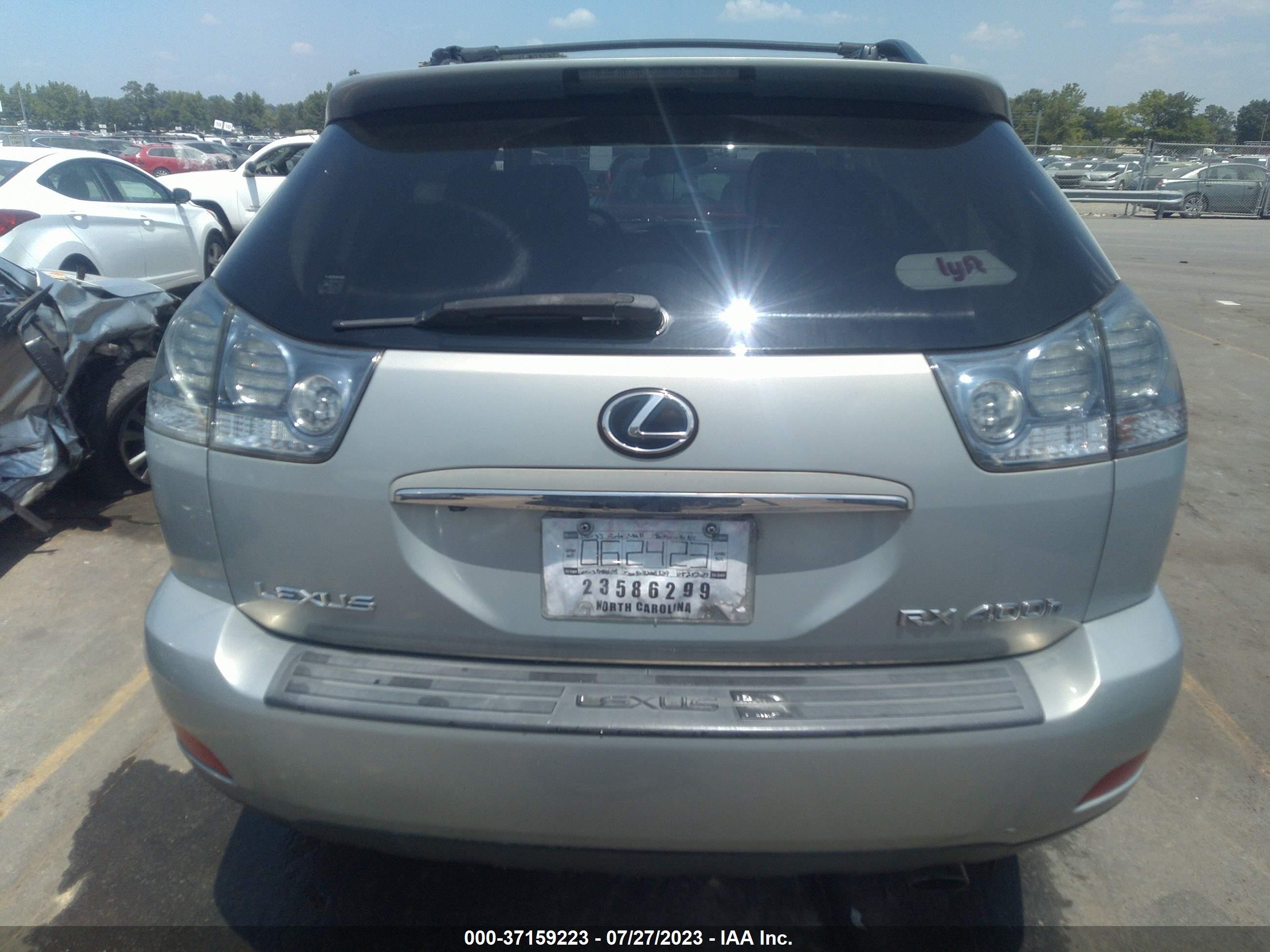 Photo 15 VIN: JTJGW31U182008329 - LEXUS RX 