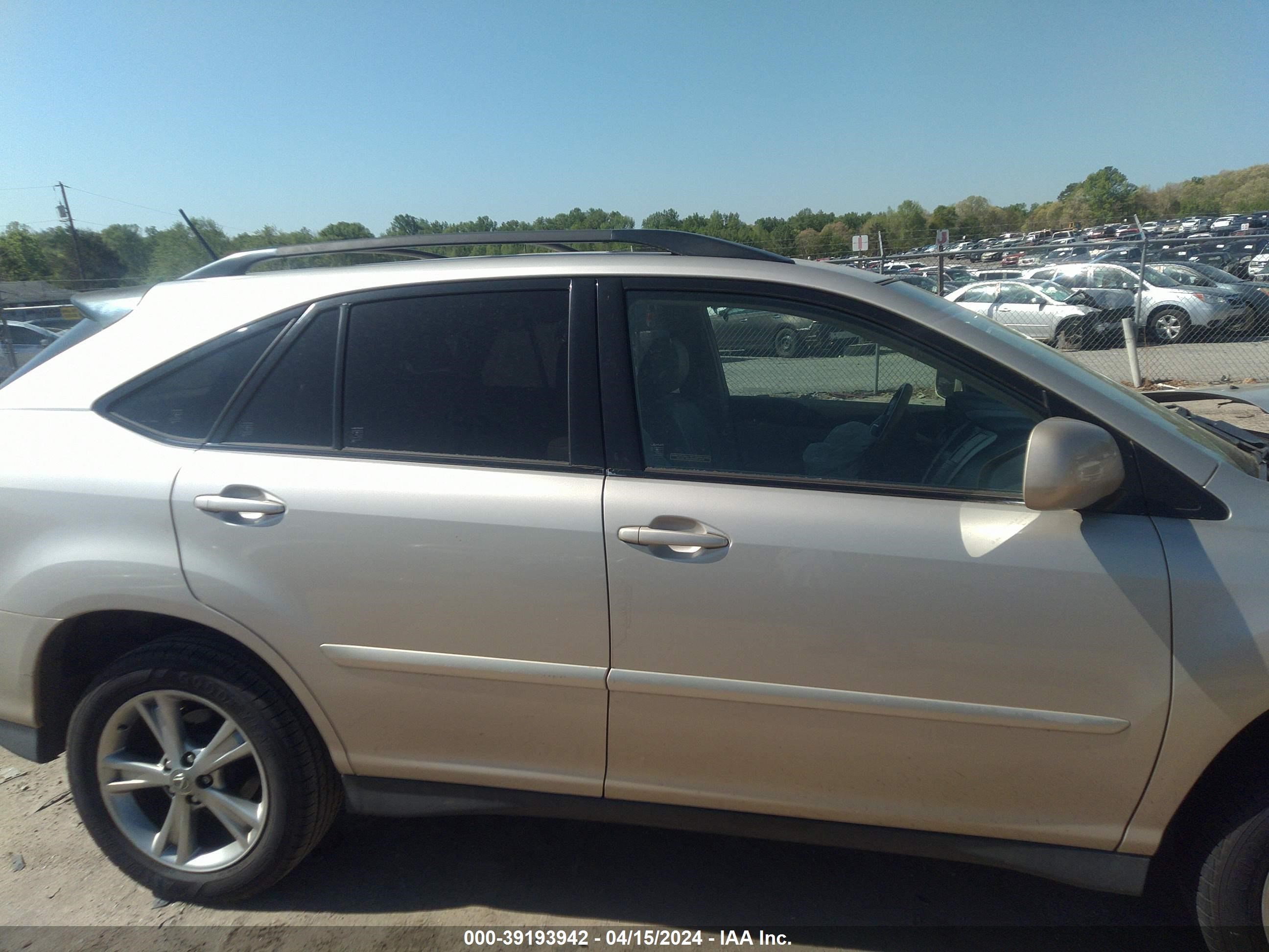 Photo 12 VIN: JTJGW31U560002185 - LEXUS RX 