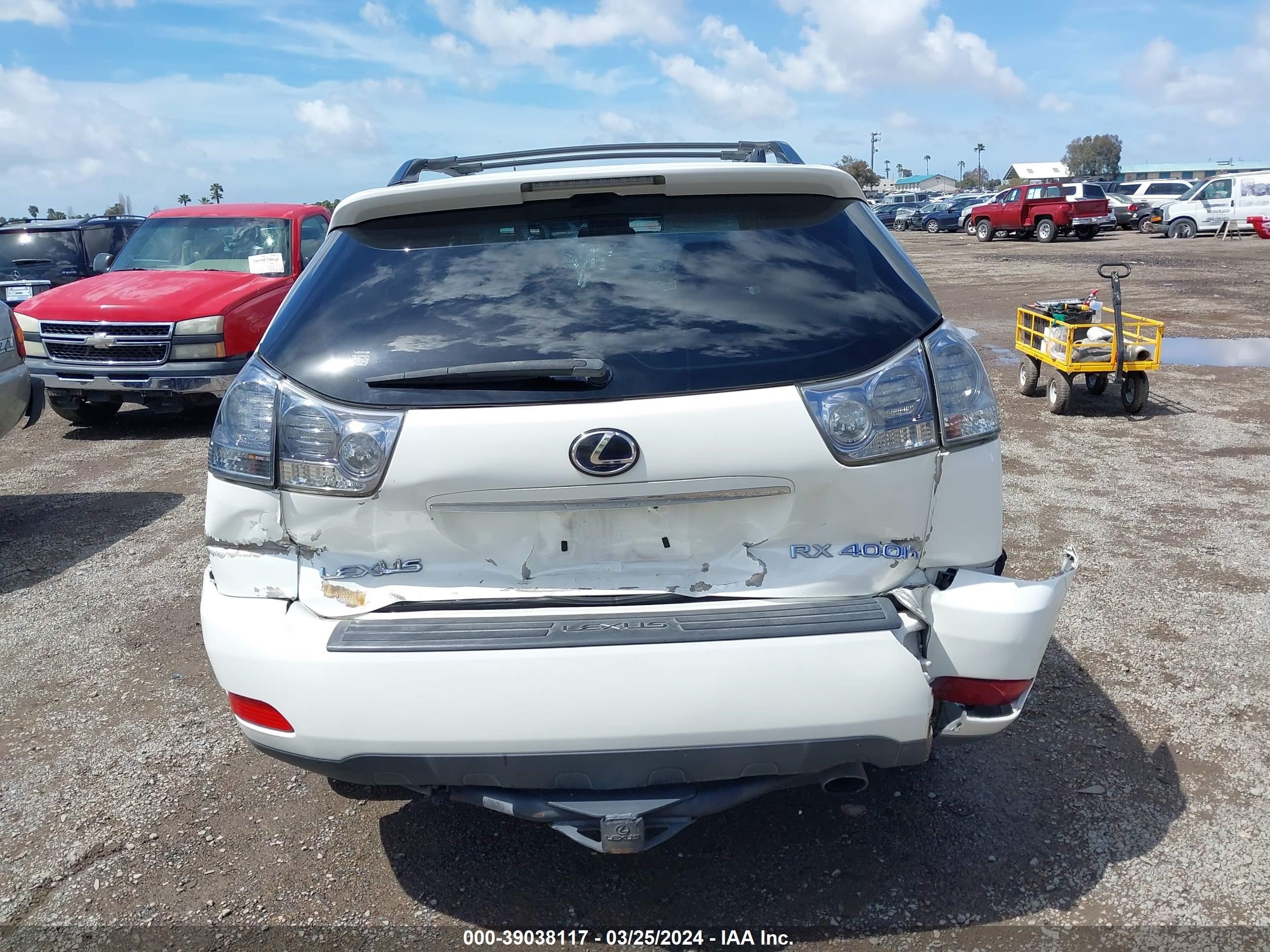 Photo 15 VIN: JTJGW31U582006311 - LEXUS RX 