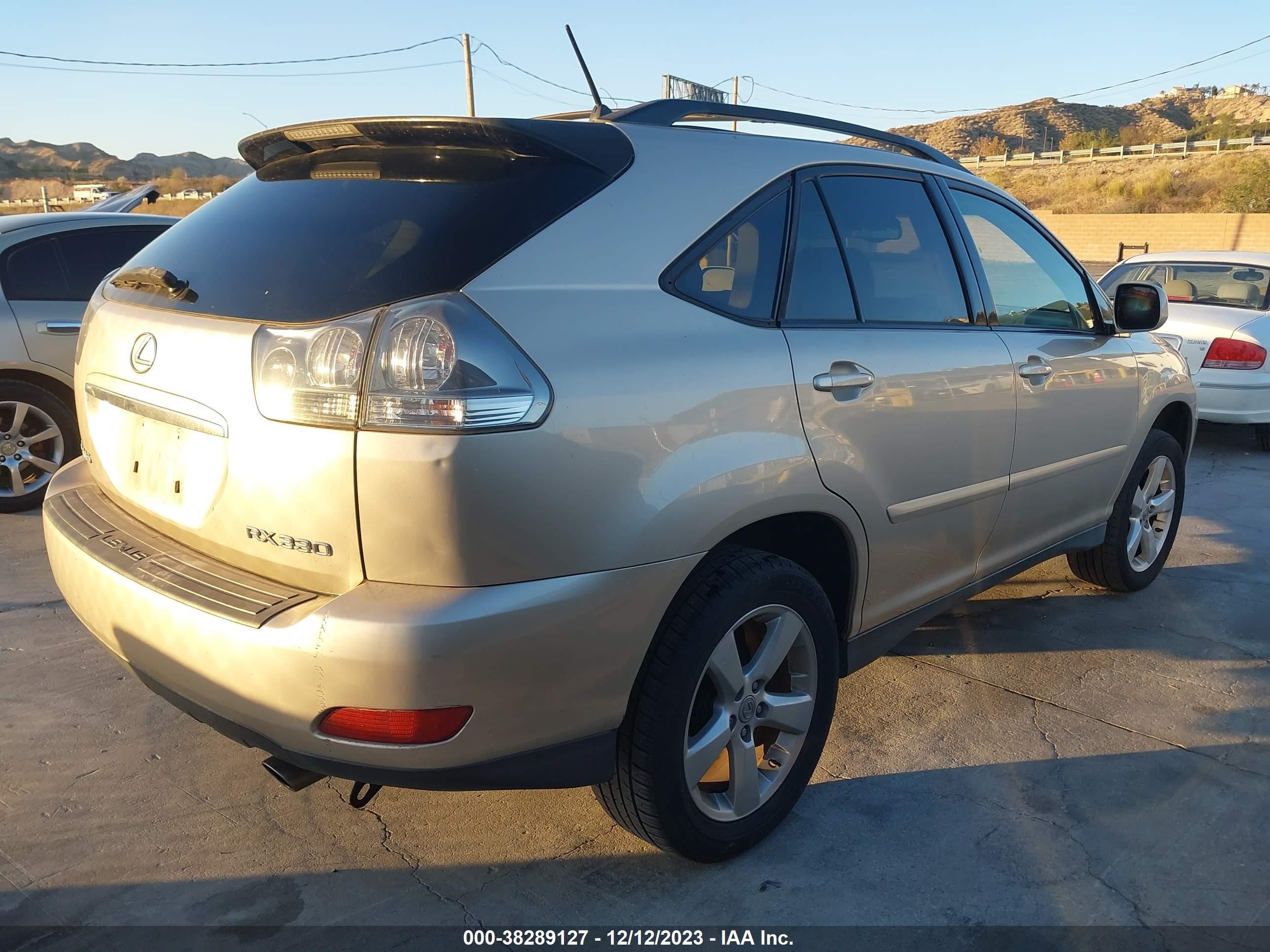 Photo 3 VIN: JTJHA31U040016964 - LEXUS RX 