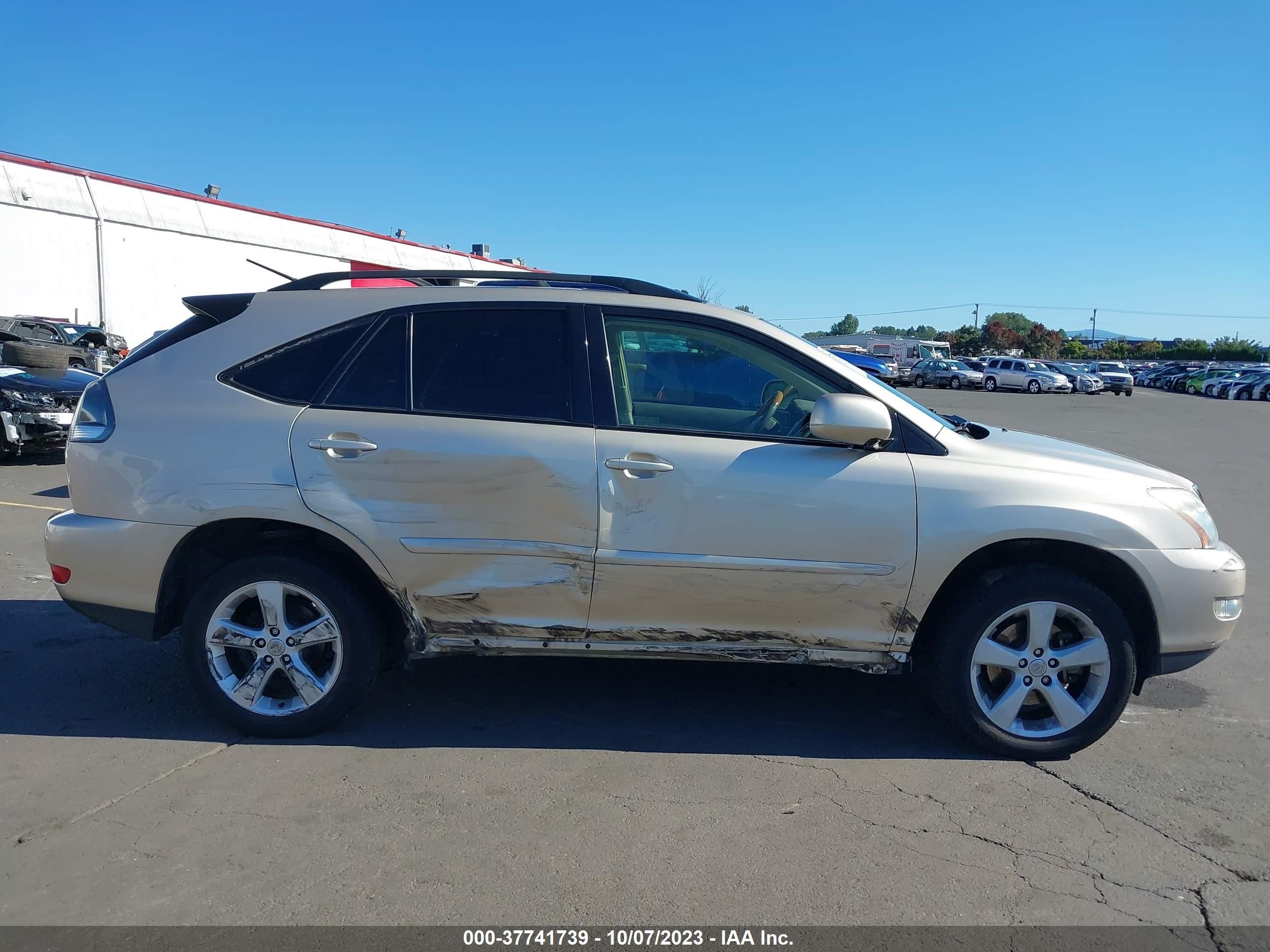 Photo 12 VIN: JTJHA31U040043775 - LEXUS RX 