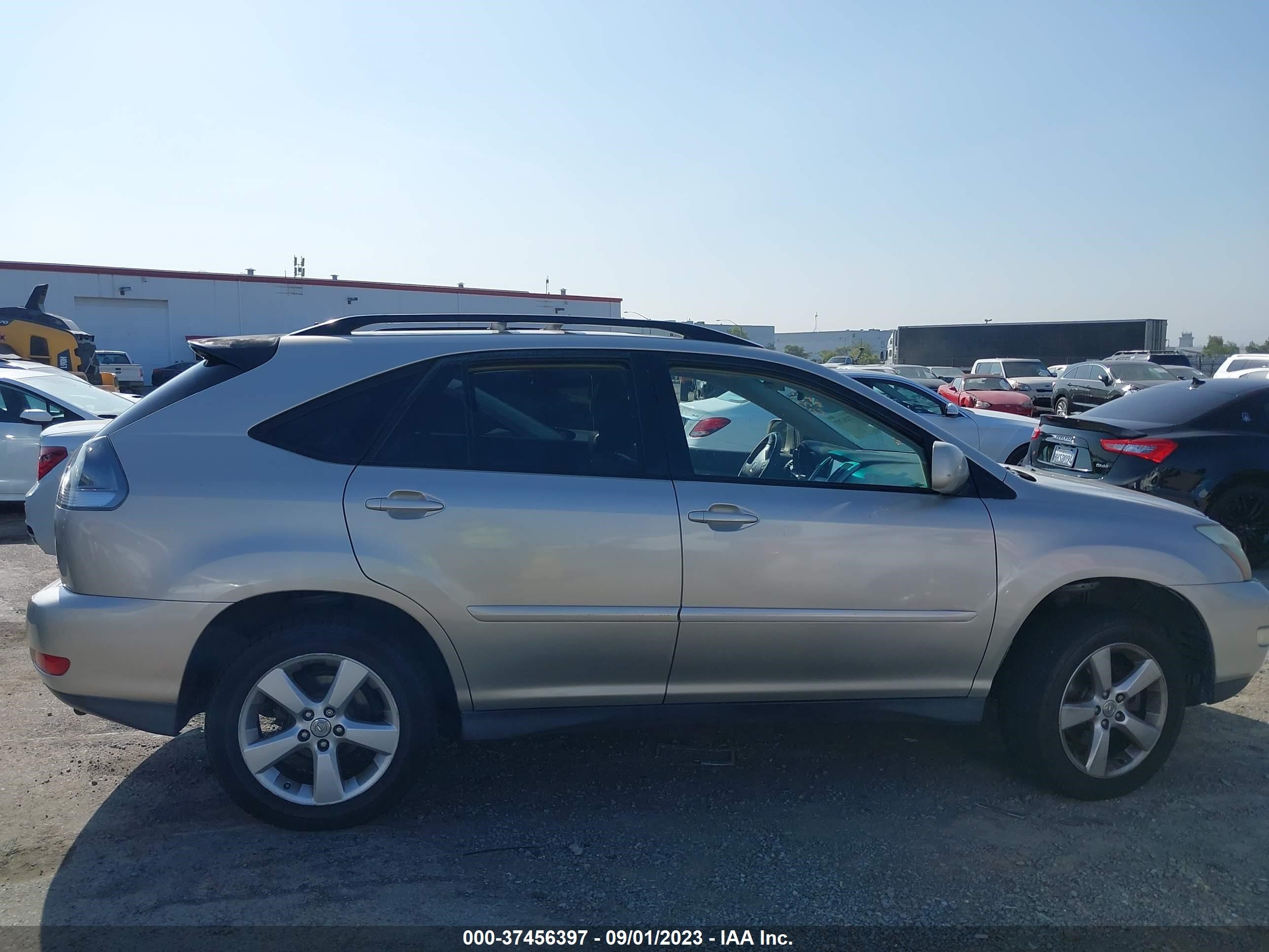 Photo 13 VIN: JTJHA31U040072161 - LEXUS RX 