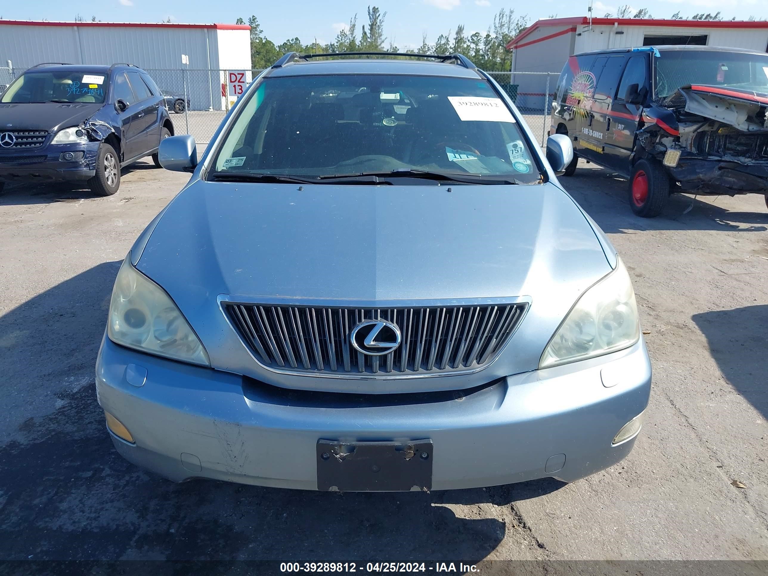 Photo 16 VIN: JTJHA31U140019128 - LEXUS RX 