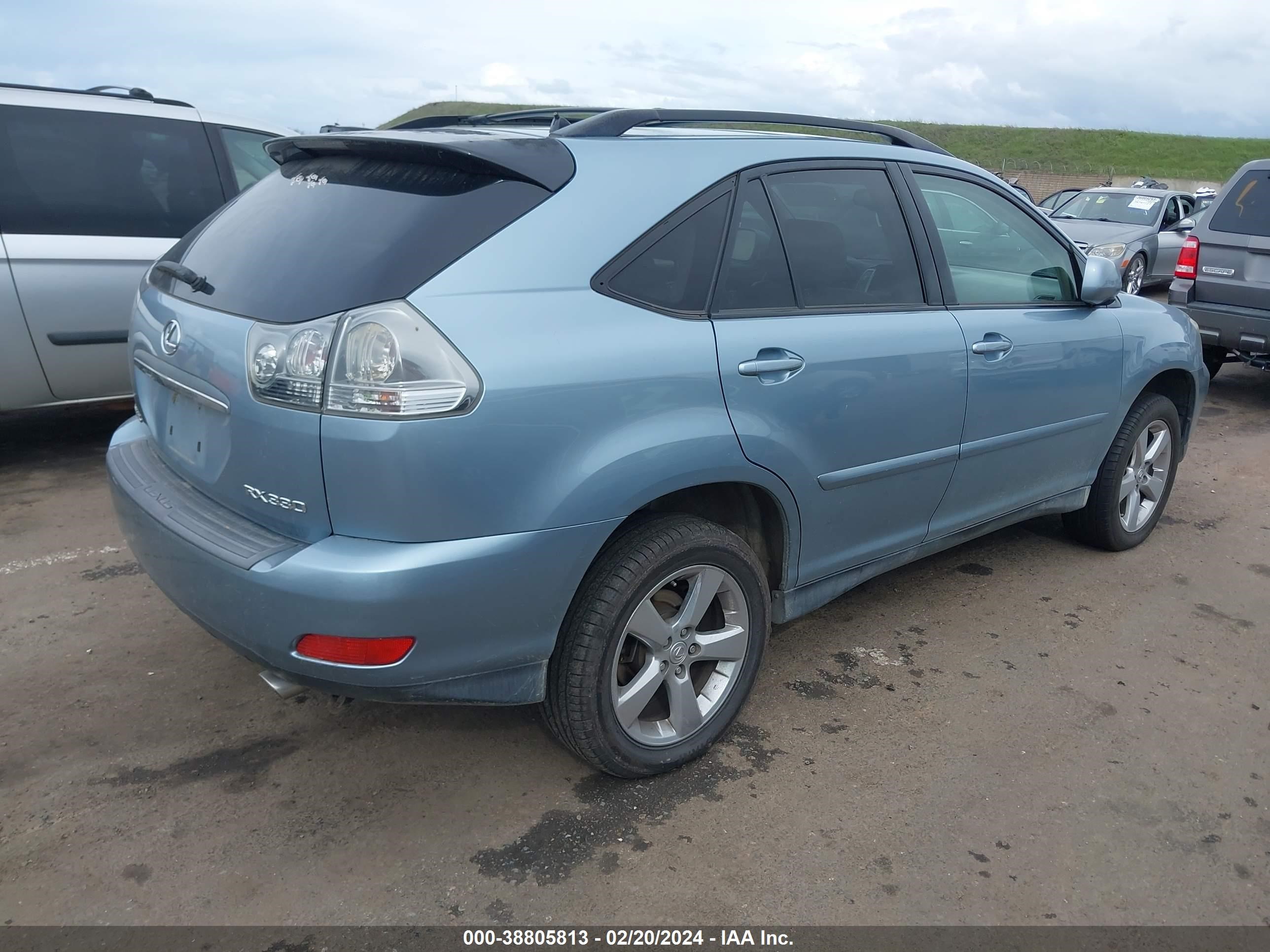 Photo 3 VIN: JTJHA31U140074212 - LEXUS RX 