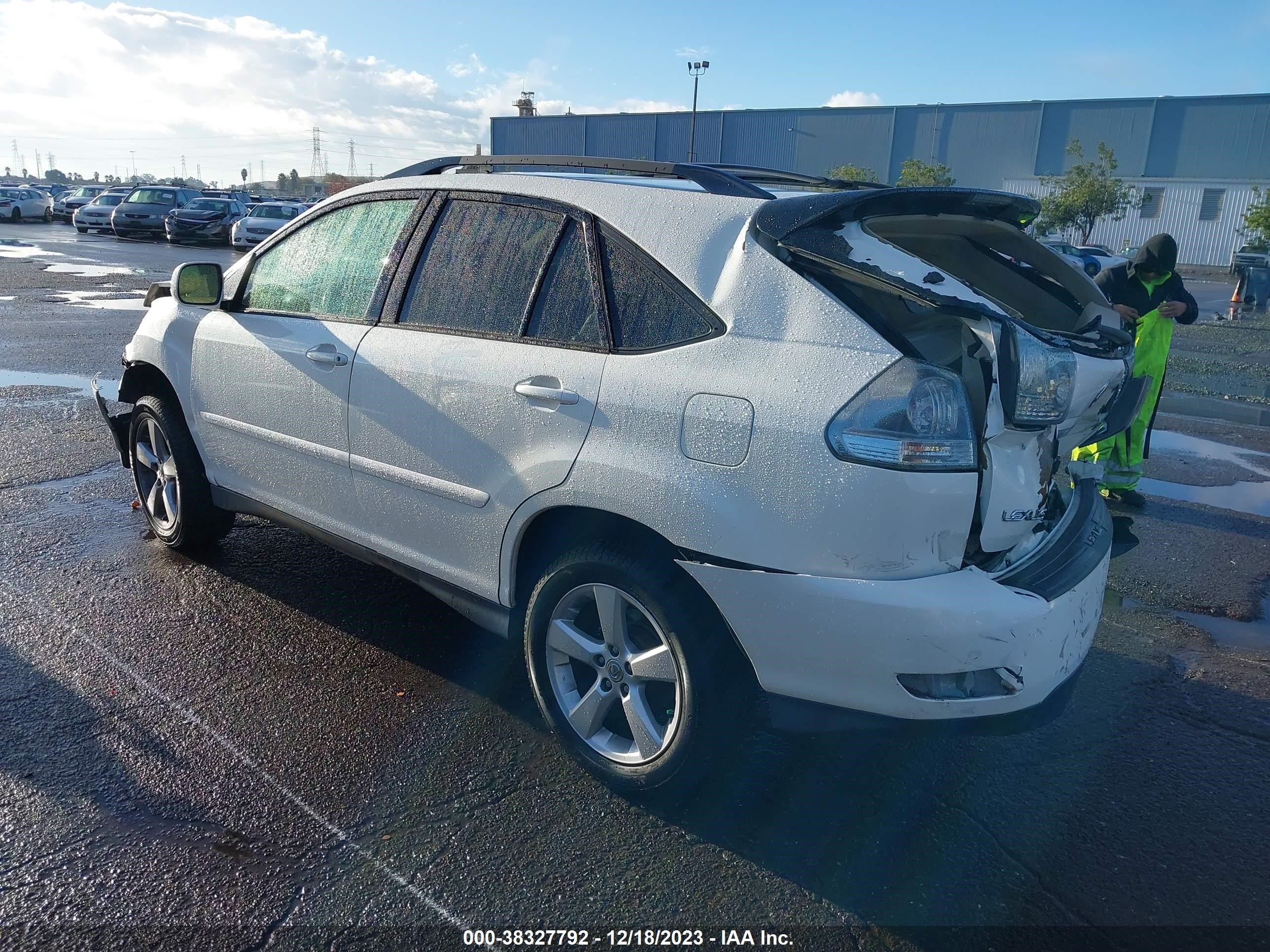 Photo 2 VIN: JTJHA31U150089780 - LEXUS RX 