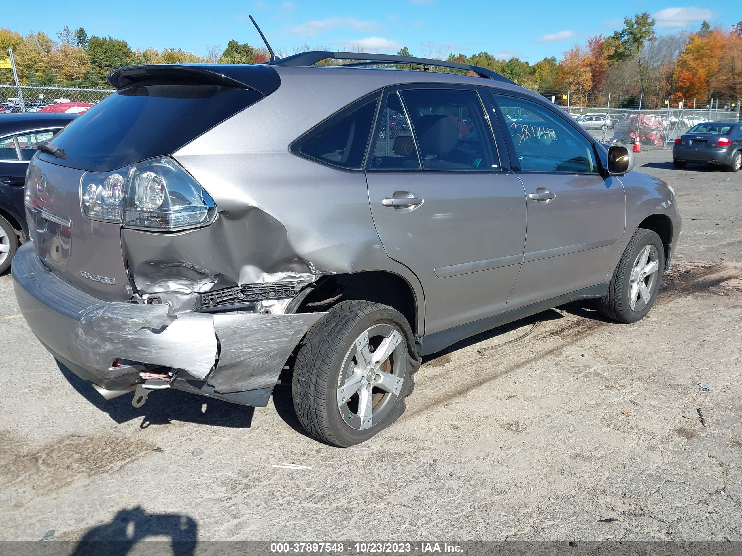 Photo 3 VIN: JTJHA31U150097345 - LEXUS RX 