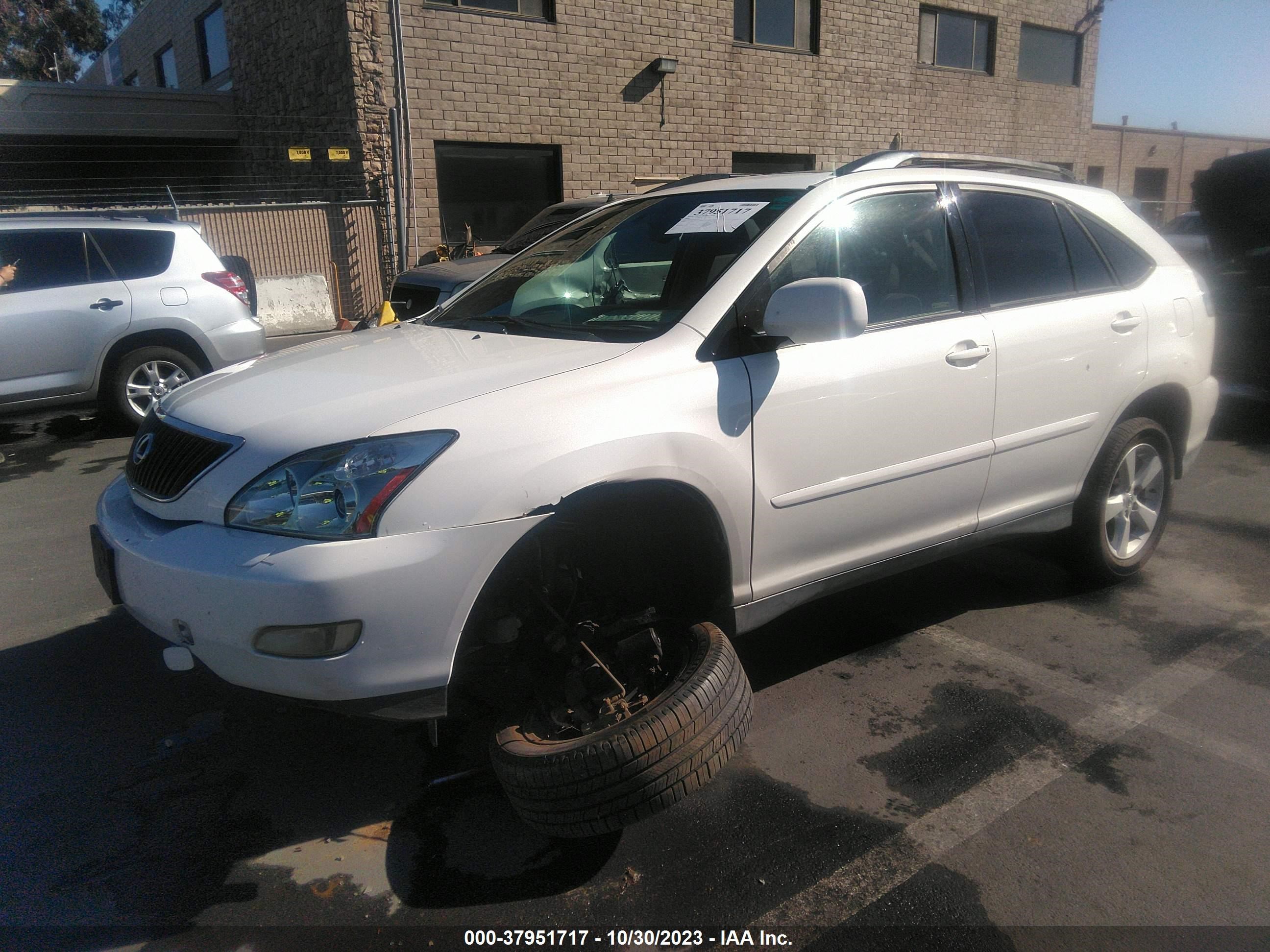 Photo 1 VIN: JTJHA31U240070413 - LEXUS RX 