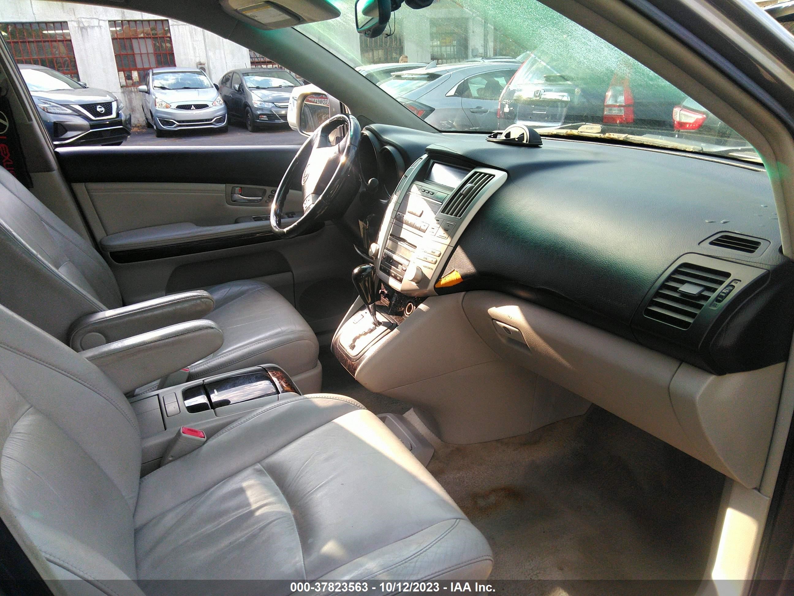 Photo 5 VIN: JTJHA31U250090744 - LEXUS RX 