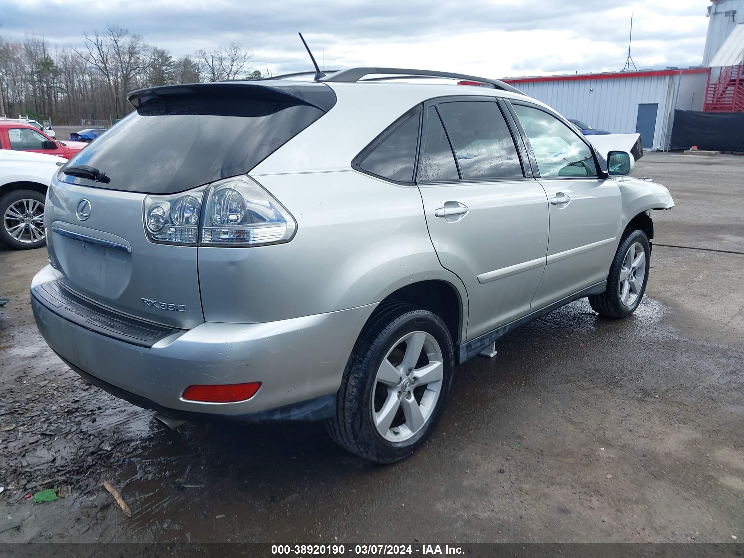 Photo 3 VIN: JTJHA31U440046453 - LEXUS RX 