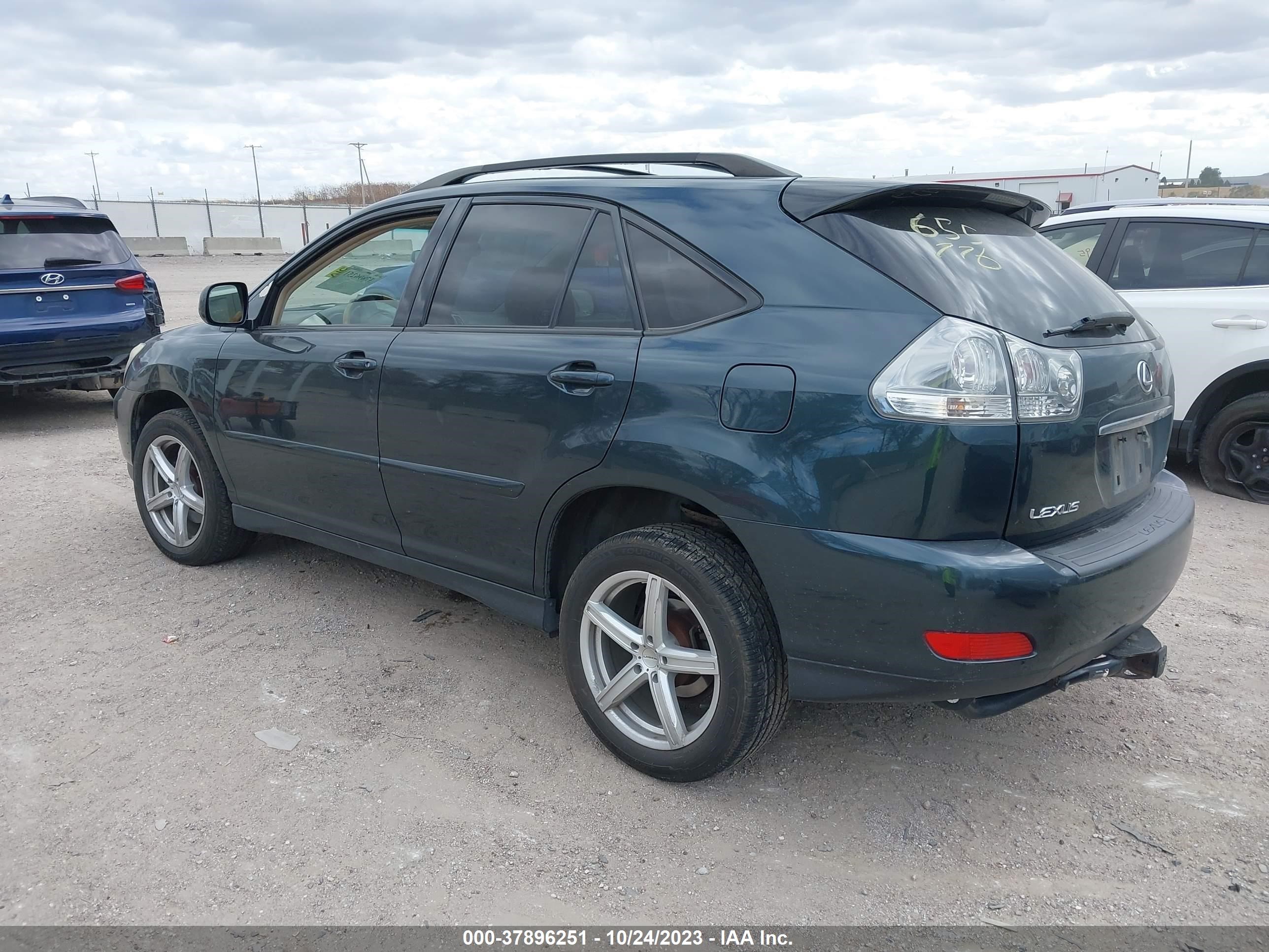 Photo 2 VIN: JTJHA31U440046727 - LEXUS RX 