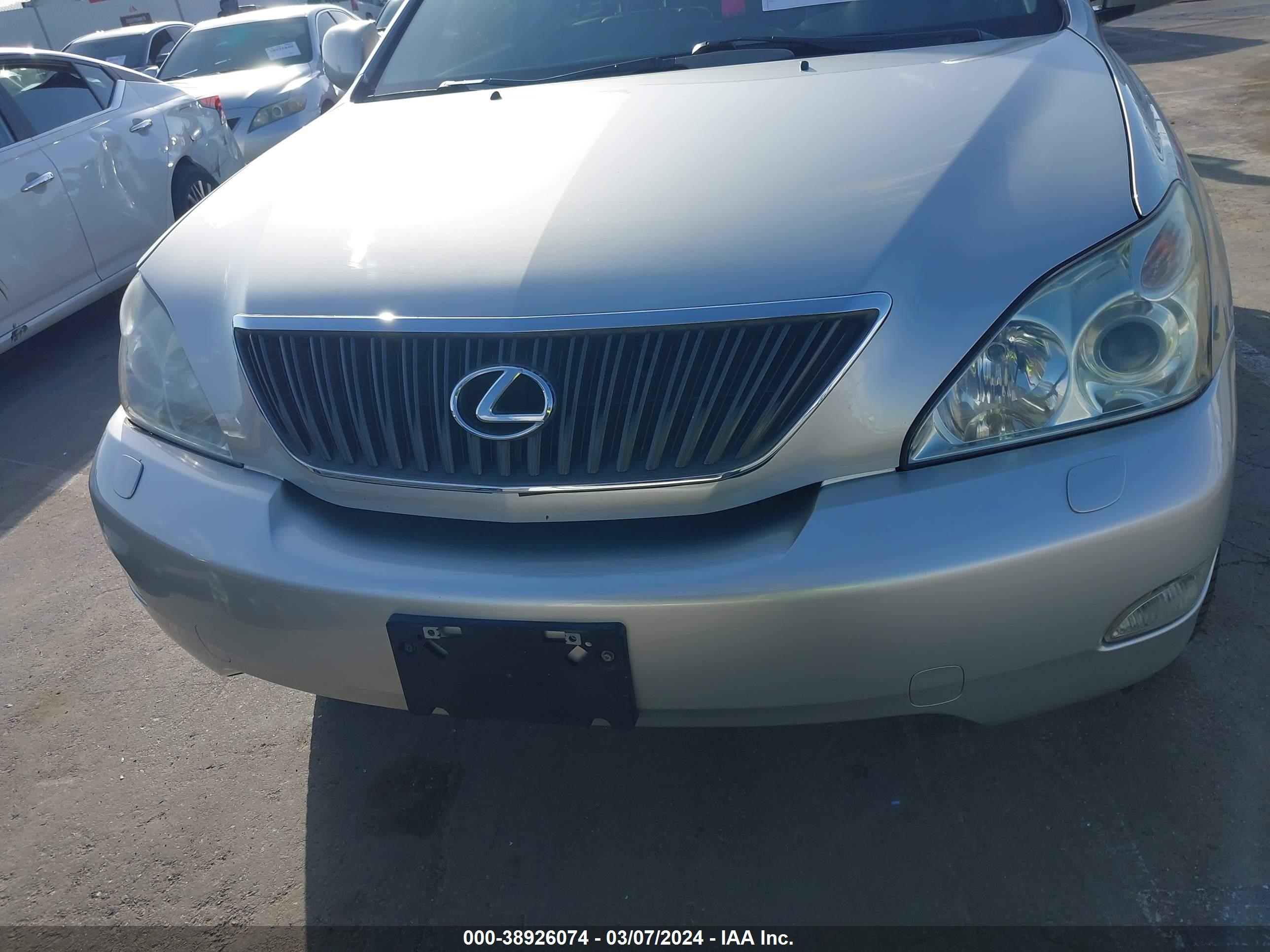 Photo 11 VIN: JTJHA31U640067546 - LEXUS RX 