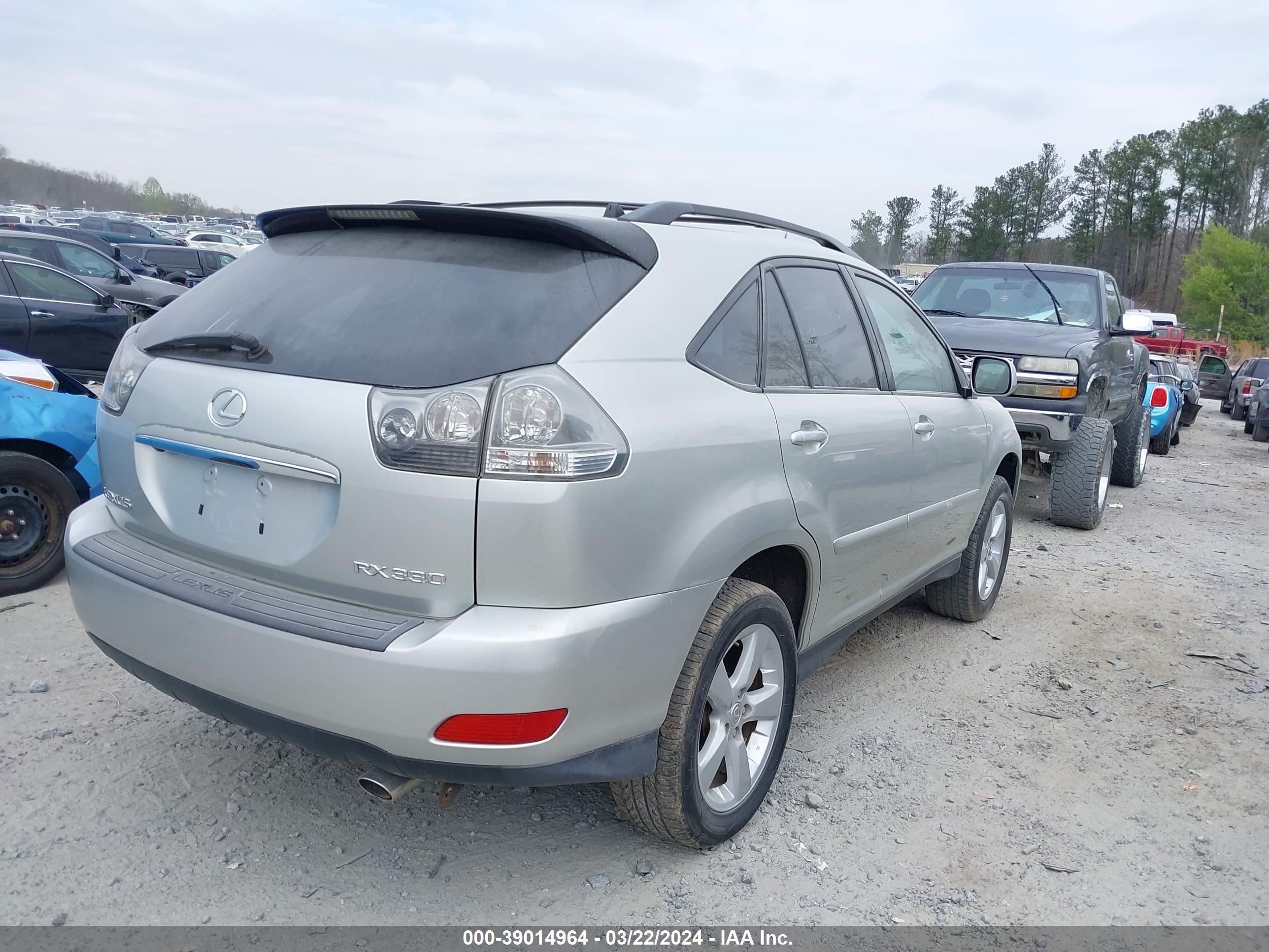 Photo 3 VIN: JTJHA31U740010370 - LEXUS RX 