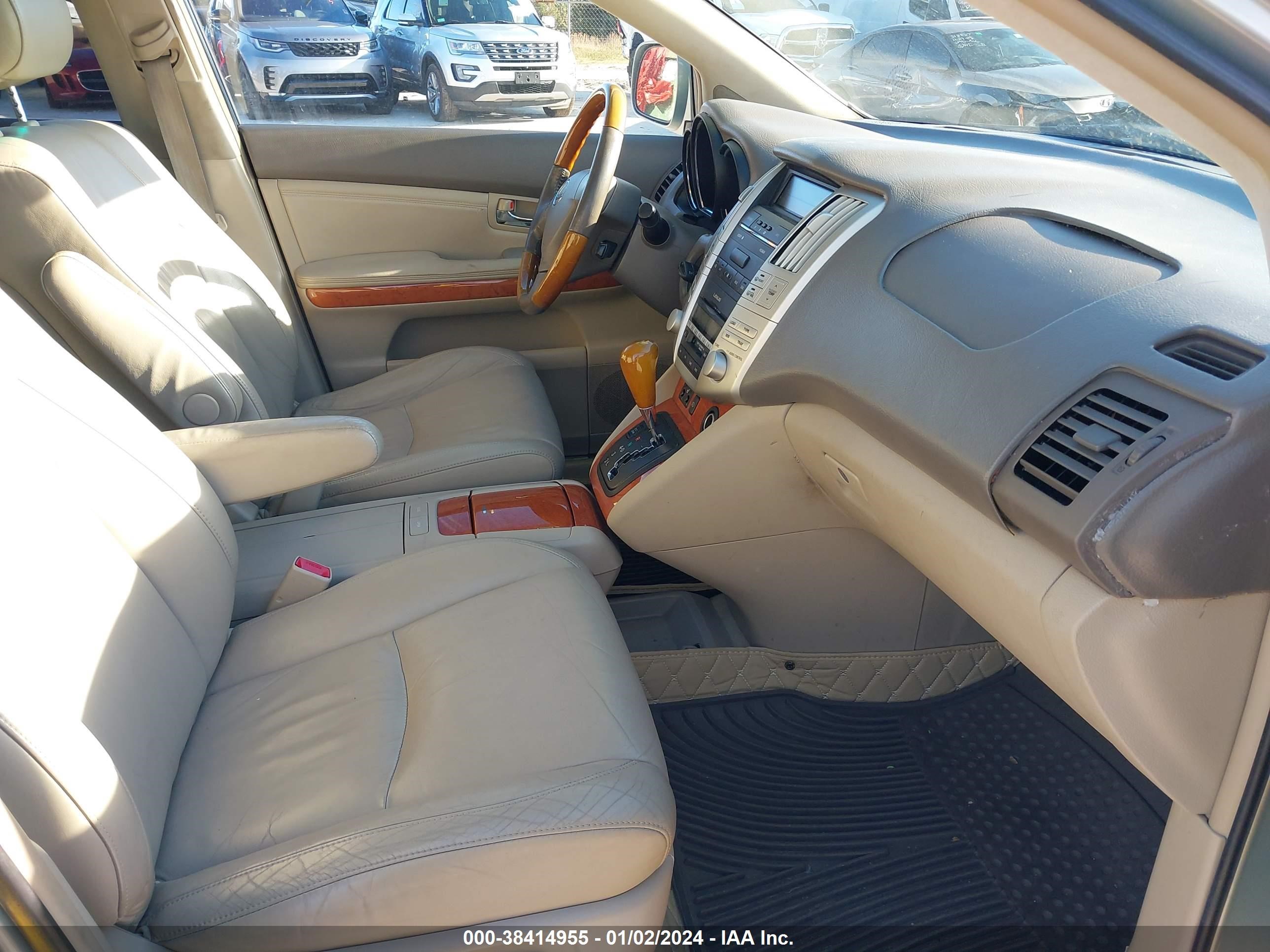 Photo 4 VIN: JTJHA31U740039805 - LEXUS RX 