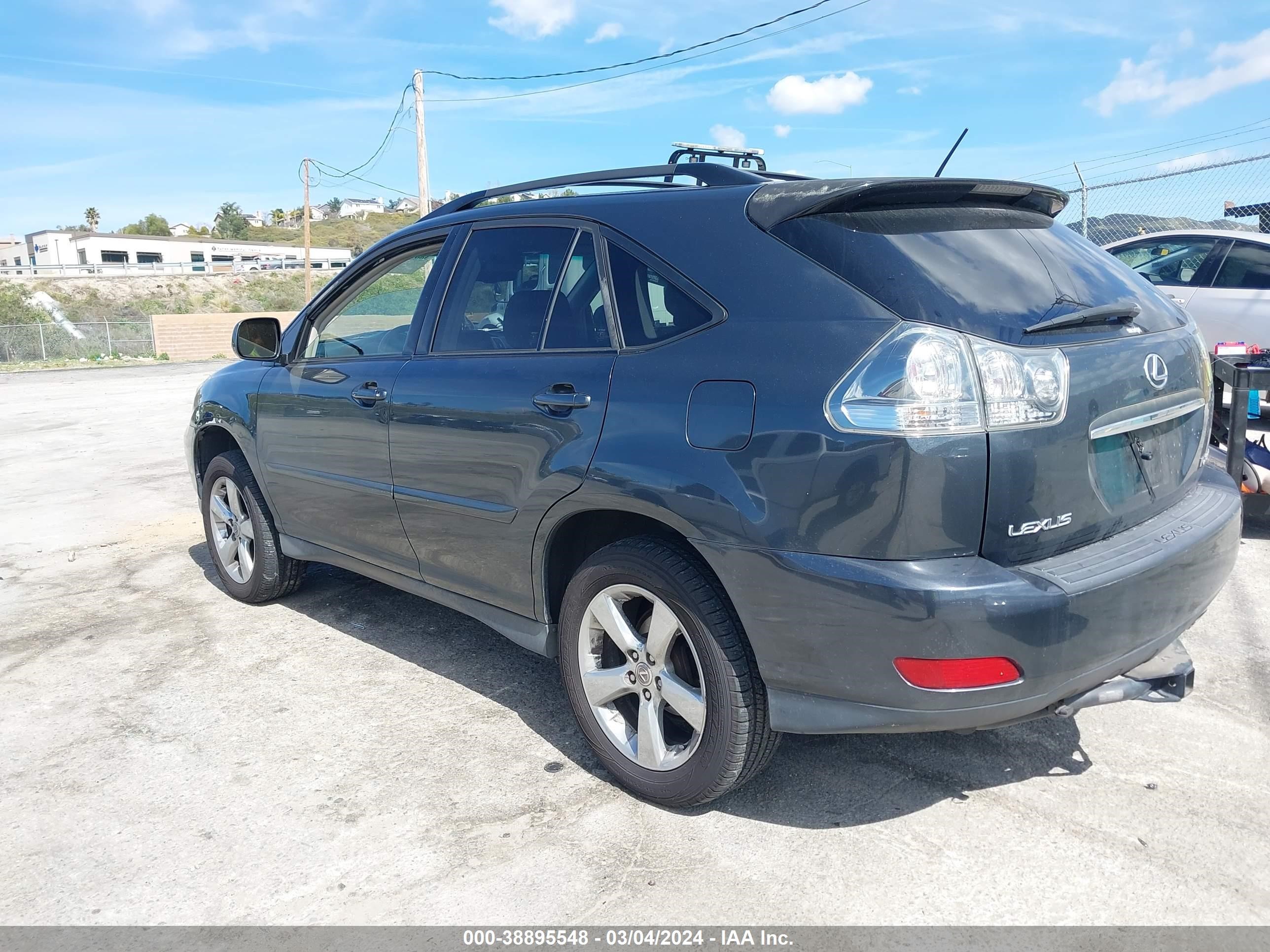 Photo 2 VIN: JTJHA31U850079117 - LEXUS RX 