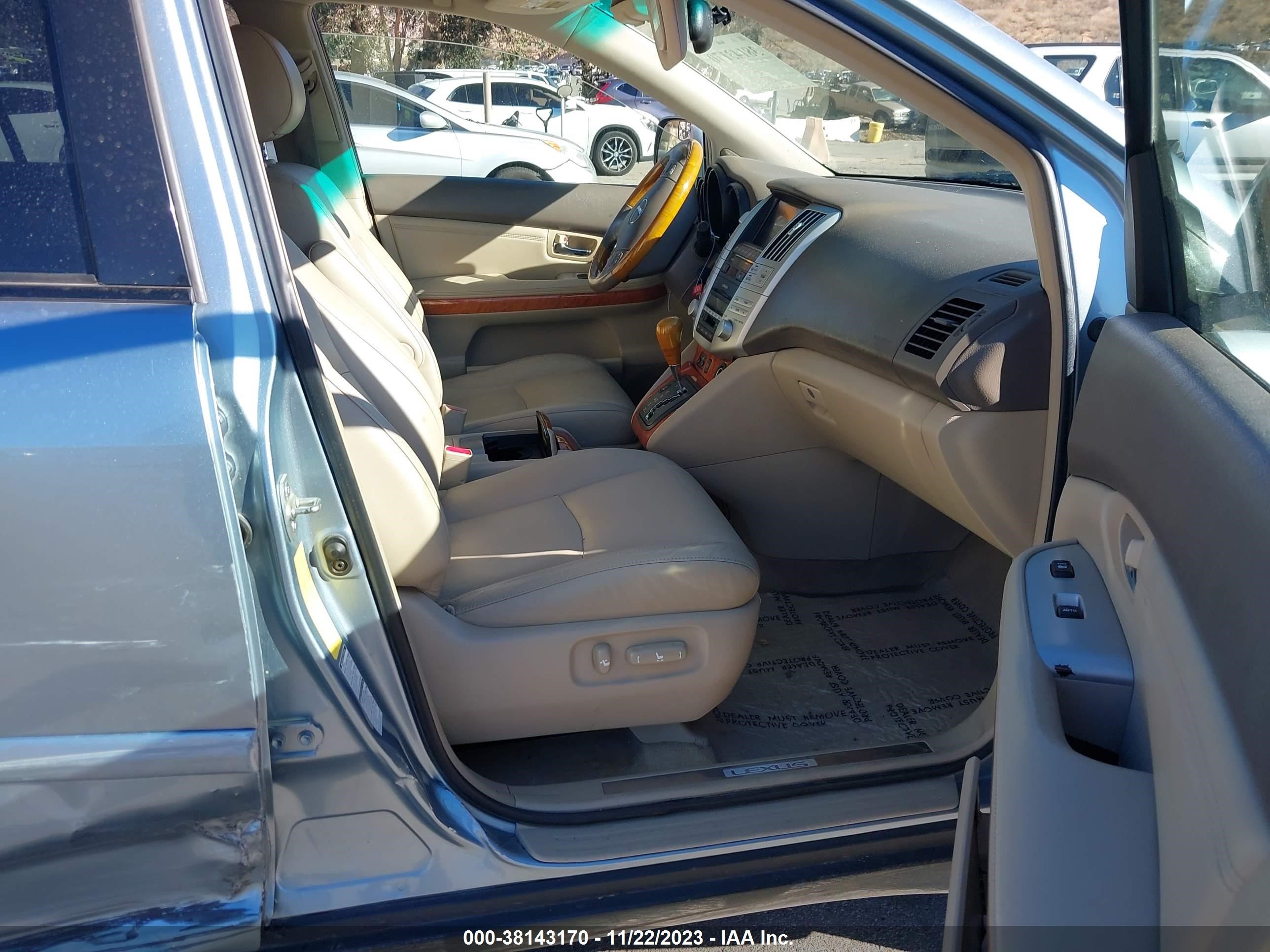 Photo 4 VIN: JTJHA31U850089498 - LEXUS RX 