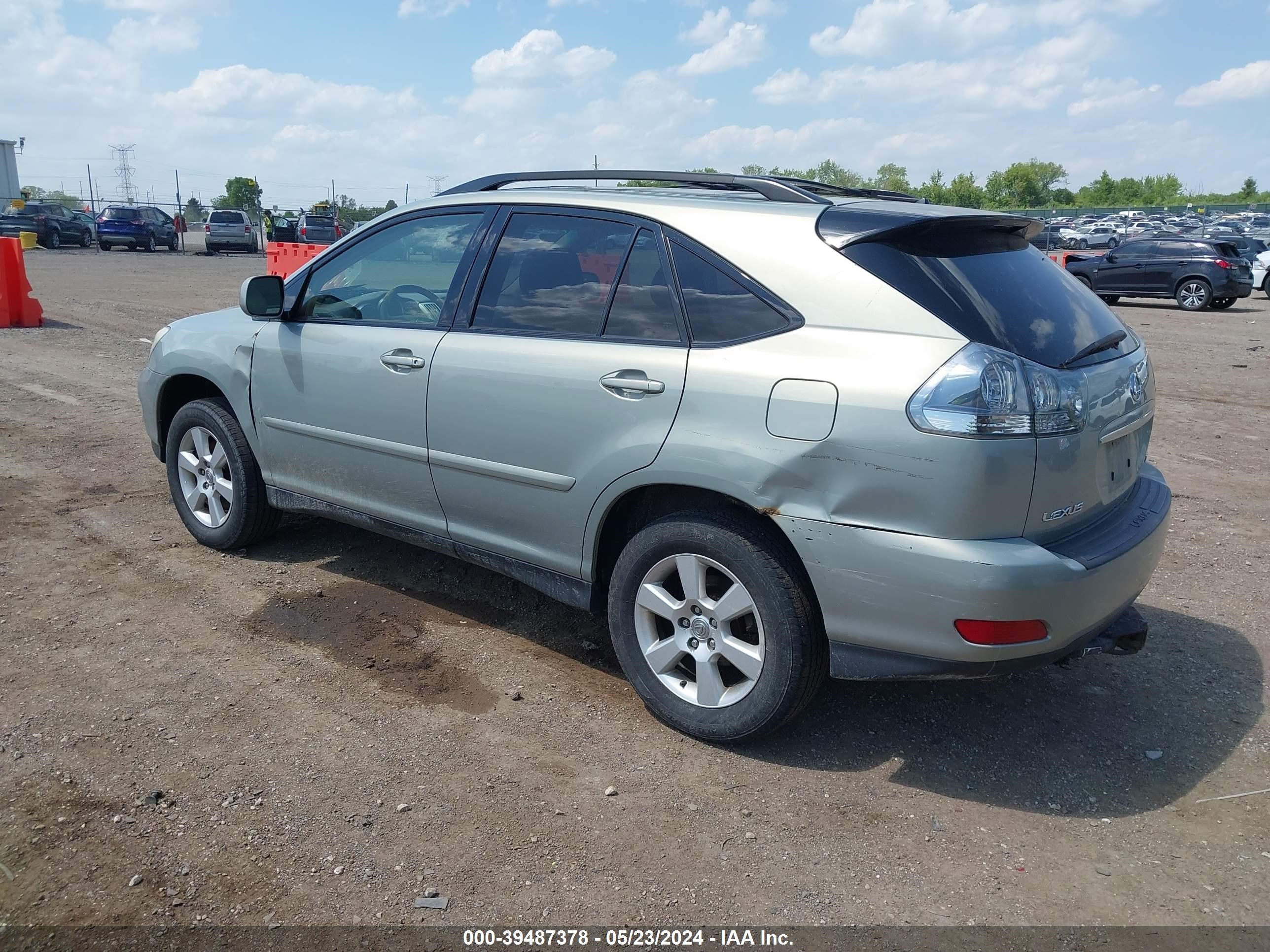 Photo 2 VIN: JTJHA31U940051504 - LEXUS RX 