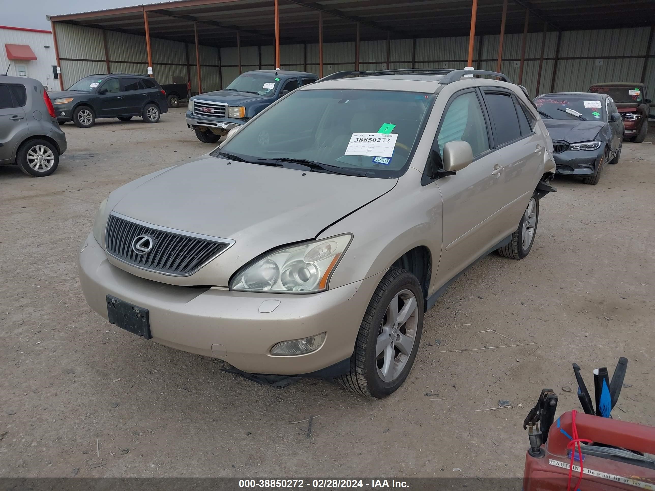 Photo 1 VIN: JTJHA31UX40064357 - LEXUS RX 