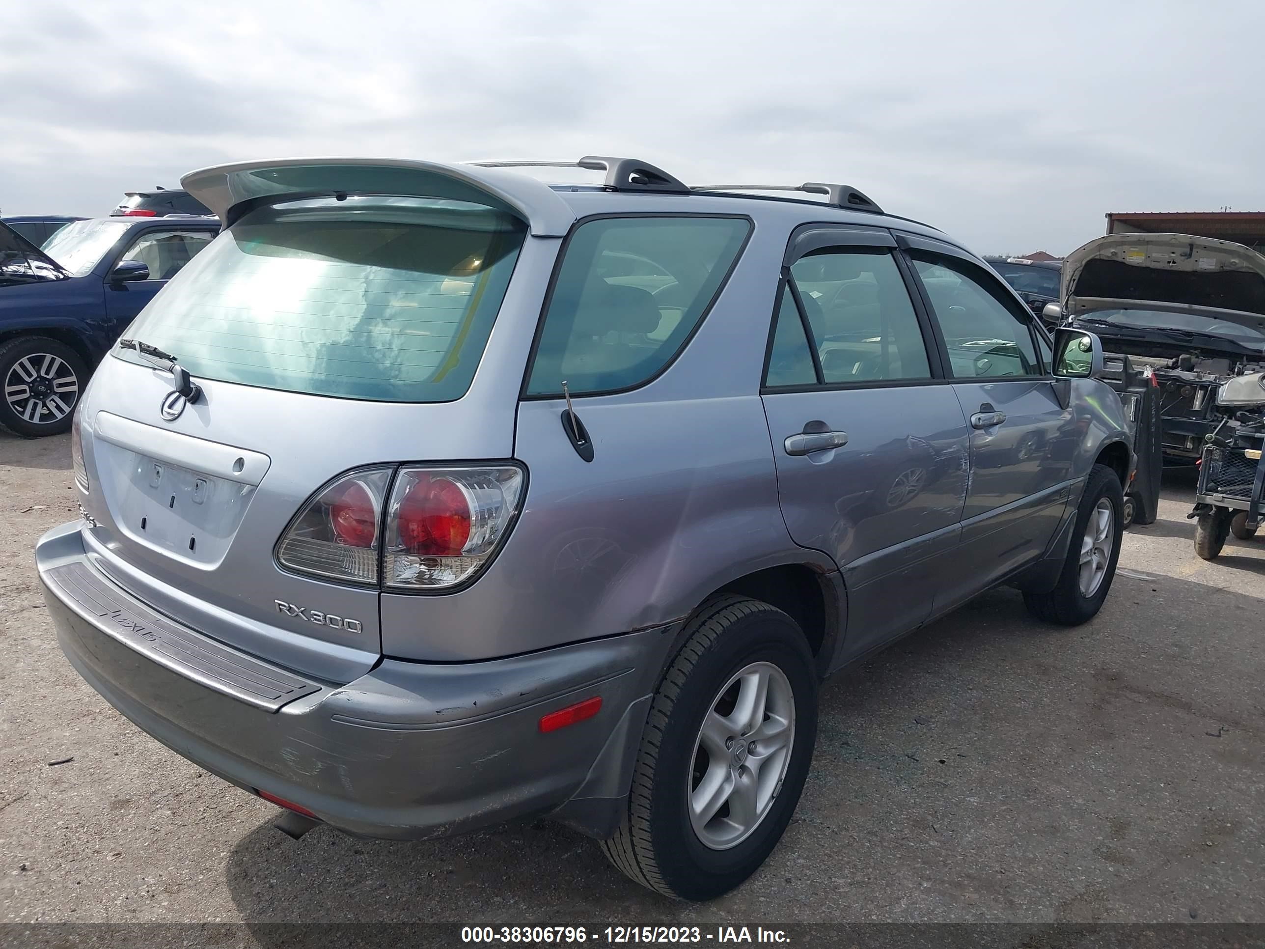 Photo 3 VIN: JTJHF10U010198801 - LEXUS RX 