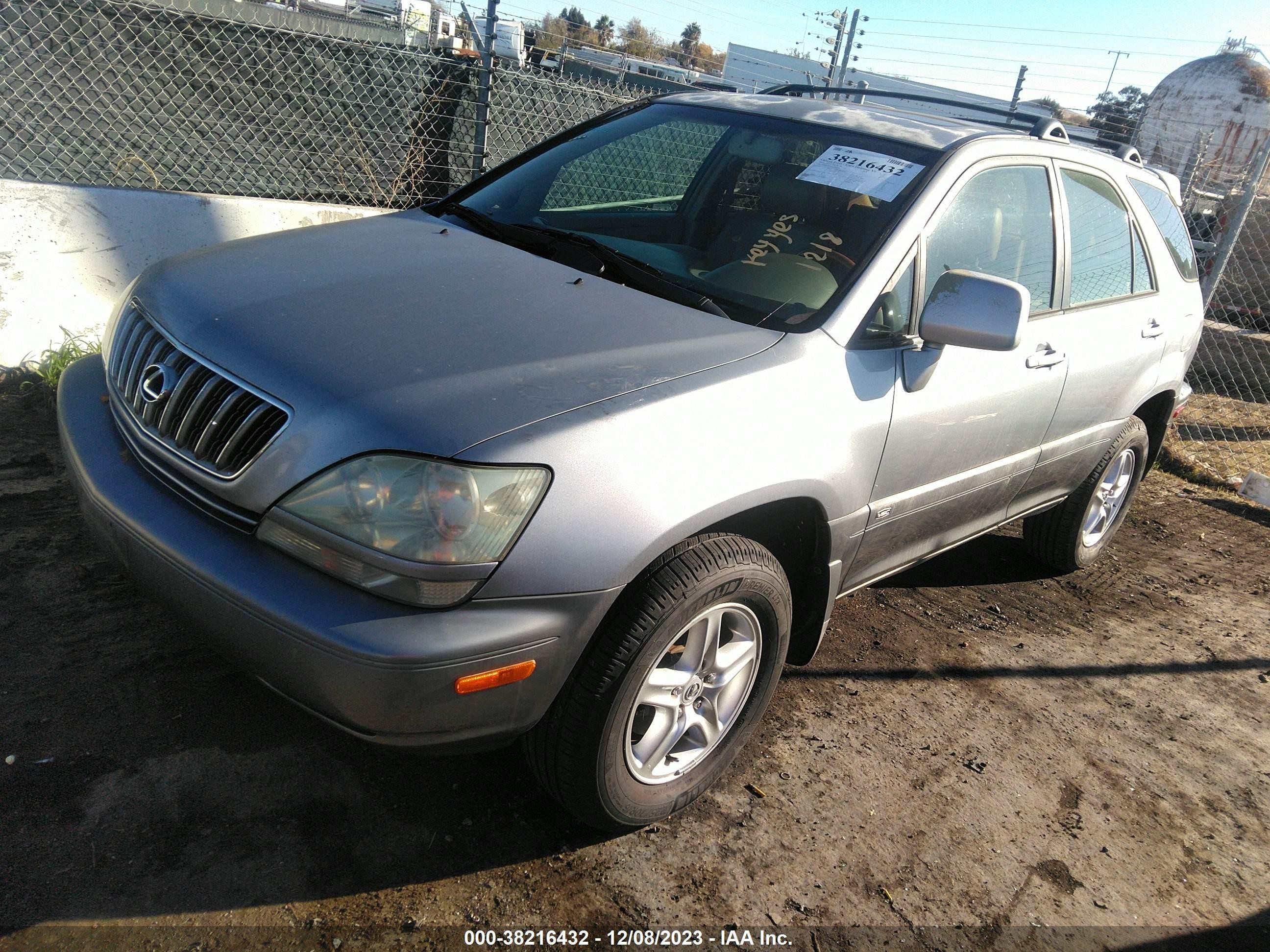 Photo 1 VIN: JTJHF10U020258593 - LEXUS RX 