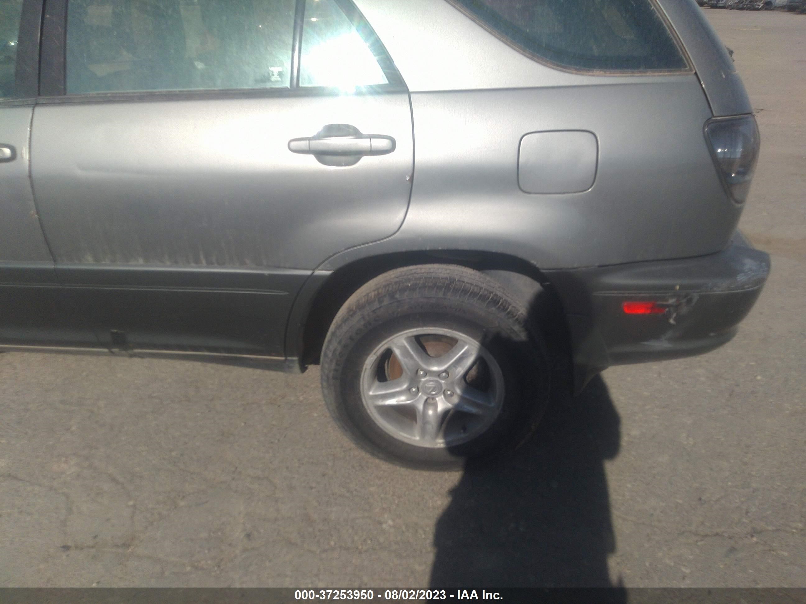 Photo 10 VIN: JTJHF10U420270102 - LEXUS RX 