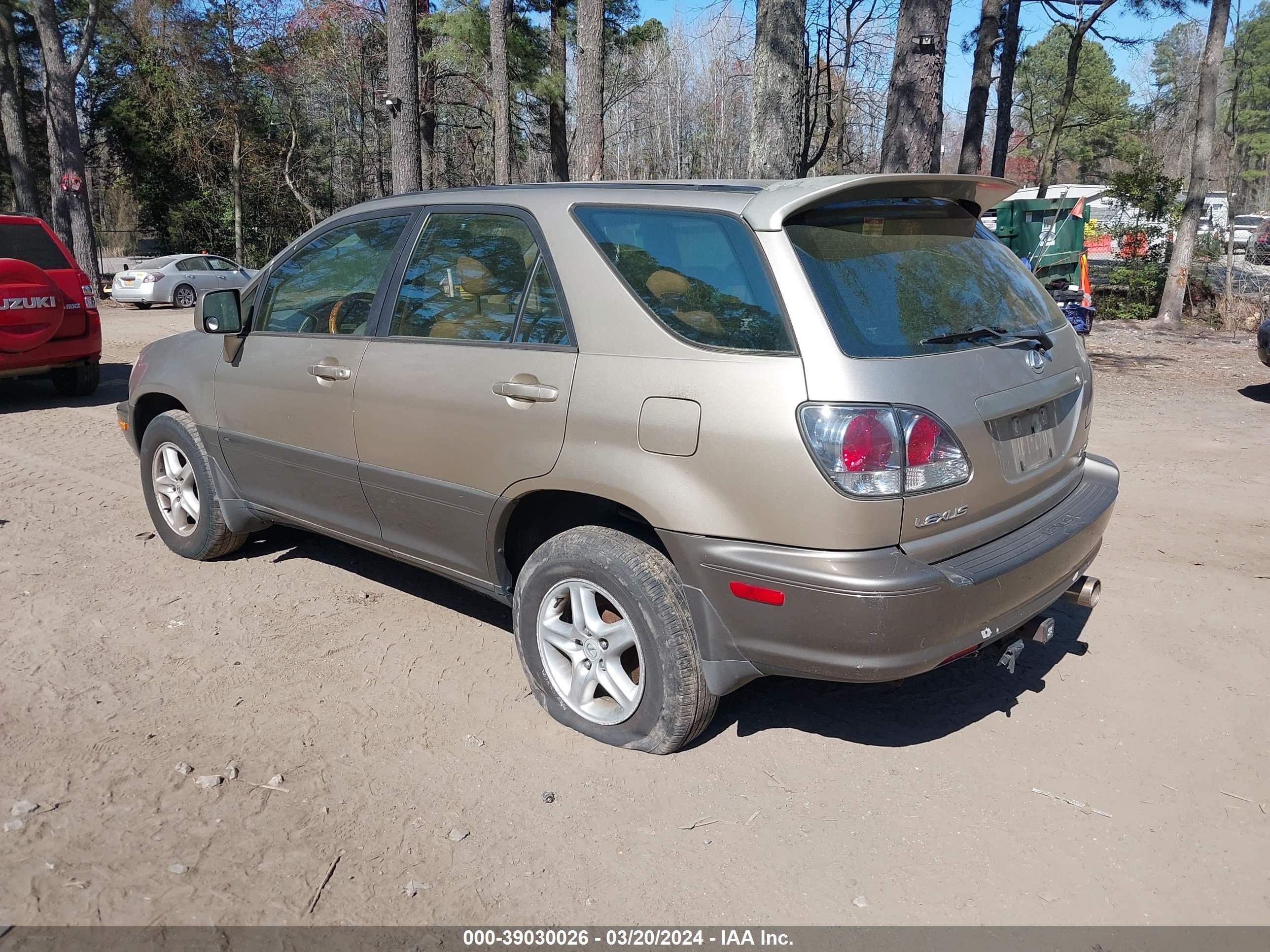 Photo 2 VIN: JTJHF10U610198527 - LEXUS RX 