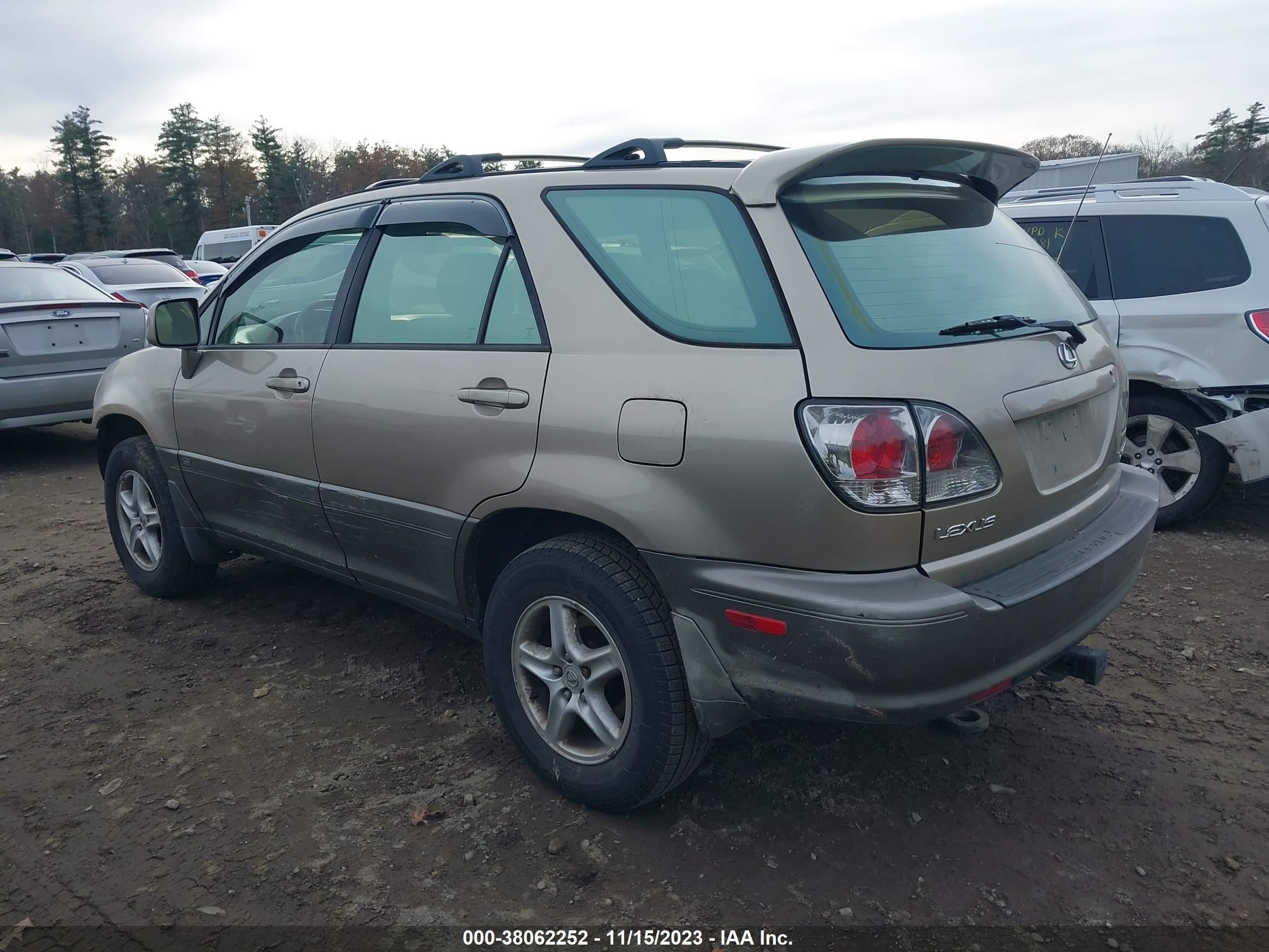 Photo 2 VIN: JTJHF10U830303457 - LEXUS RX 