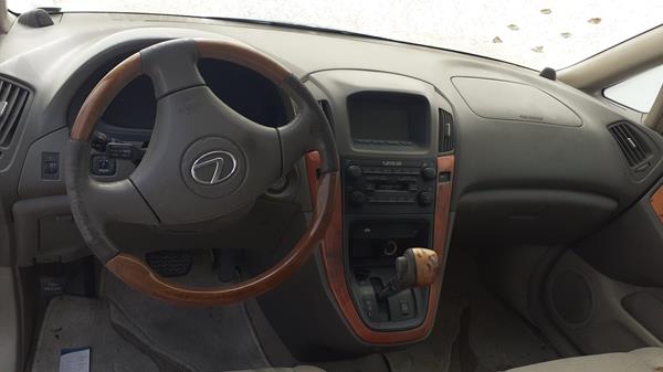 Photo 12 VIN: JTJHF10UX20242790 - LEXUS RX 300 