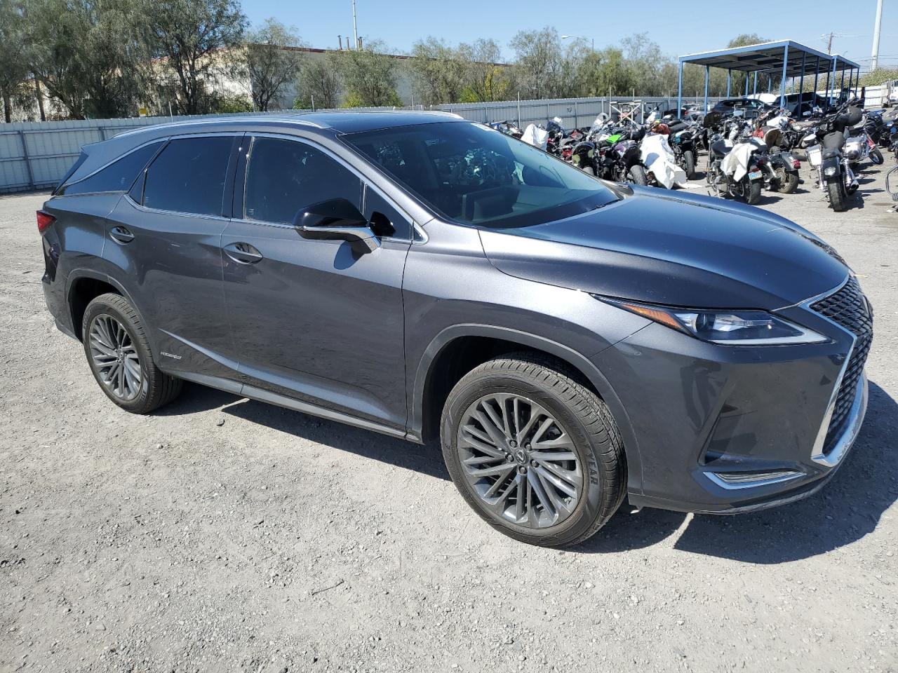 Photo 3 VIN: JTJHGKFAXN2022736 - LEXUS RX 