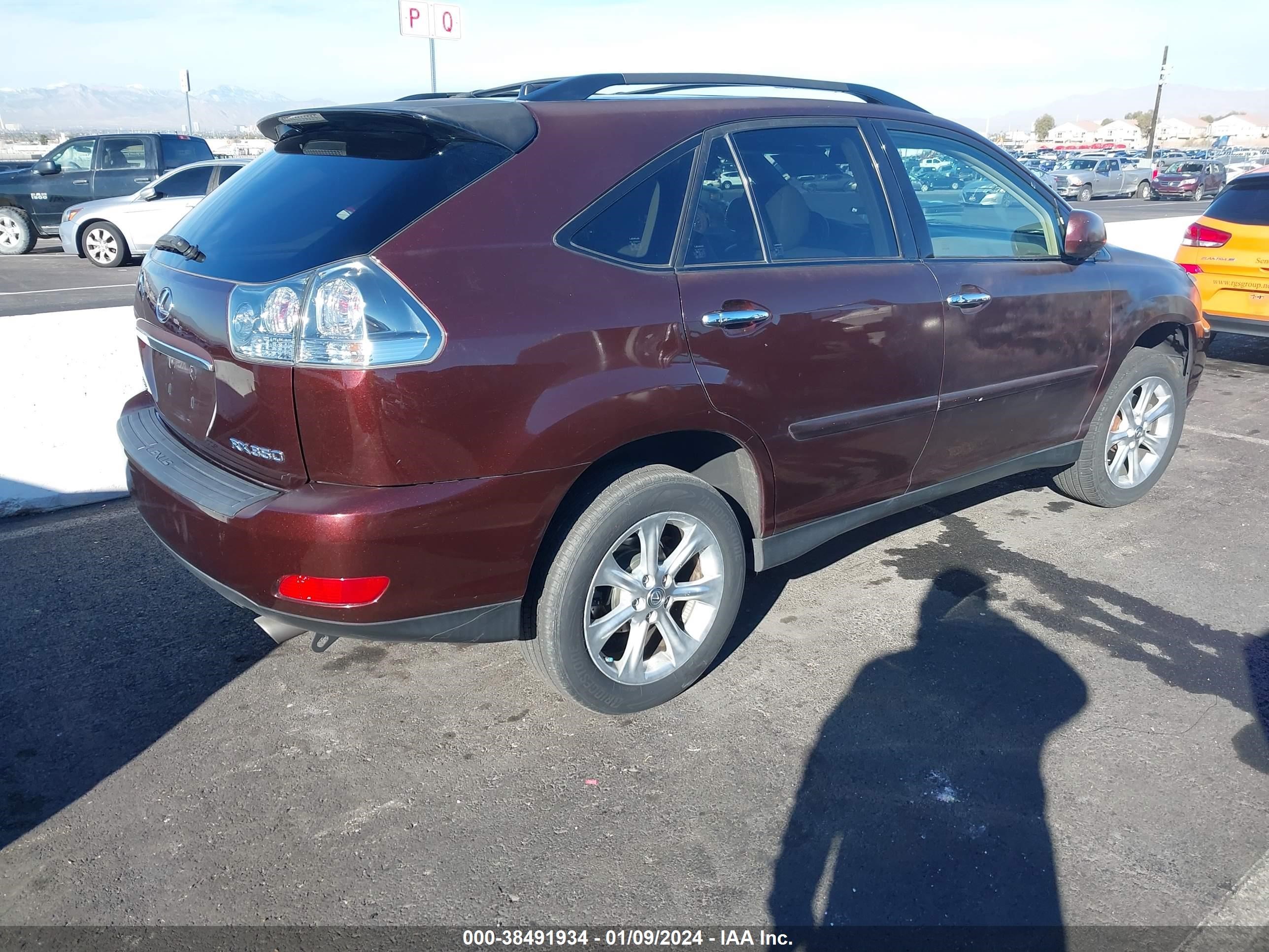 Photo 3 VIN: JTJHK31U282852573 - LEXUS RX 