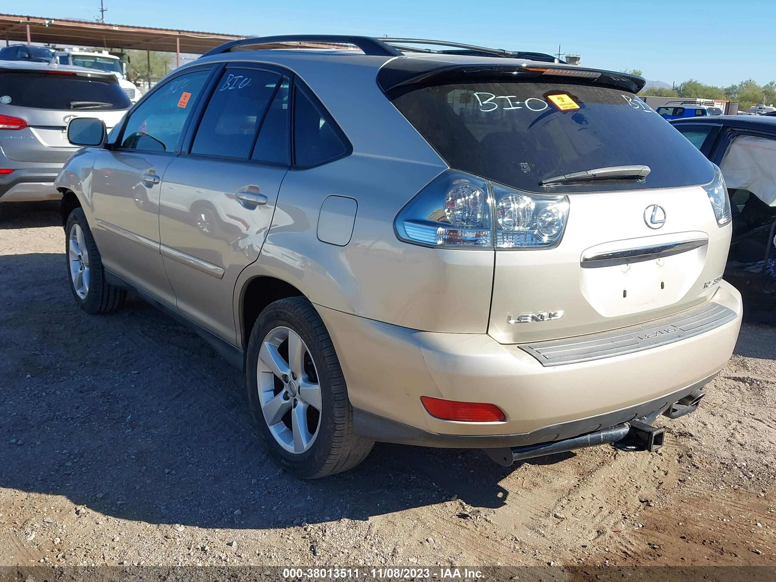 Photo 2 VIN: JTJHK31U572009126 - LEXUS RX 