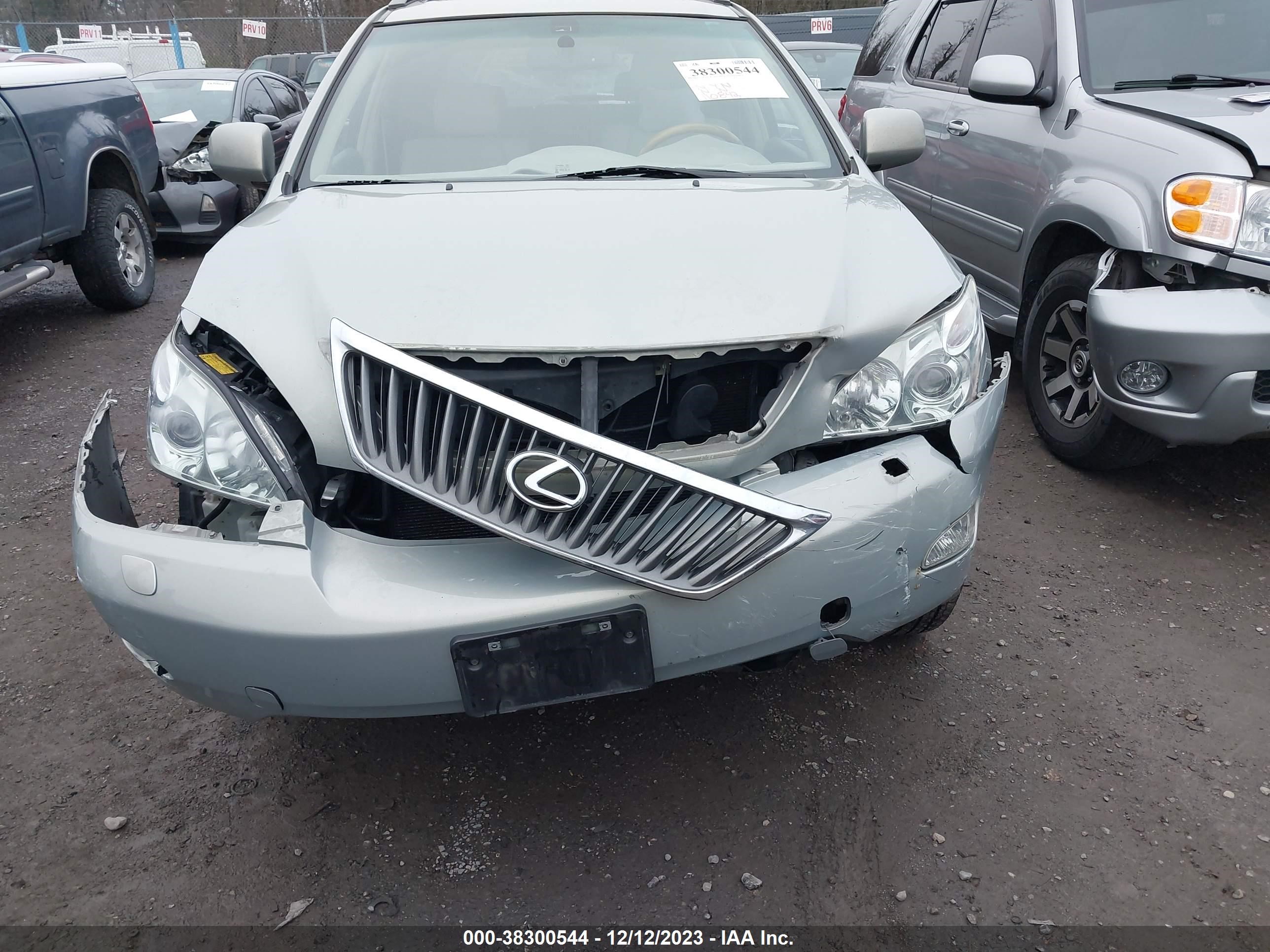 Photo 5 VIN: JTJHK31U582047232 - LEXUS RX 