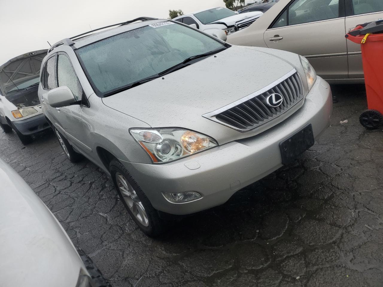 Photo 3 VIN: JTJHK31U582852874 - LEXUS RX 