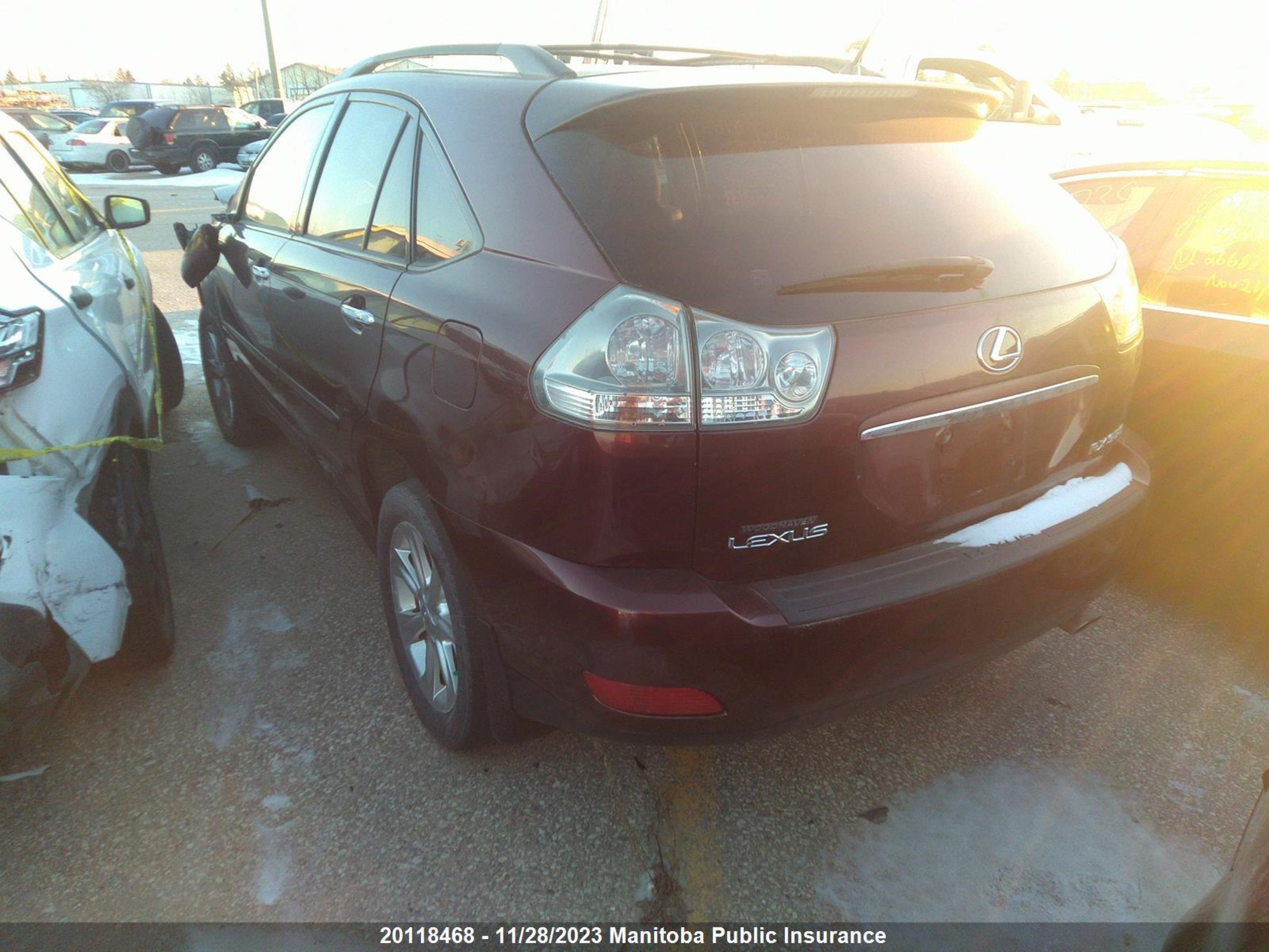 Photo 2 VIN: JTJHK31U682038037 - LEXUS RX 