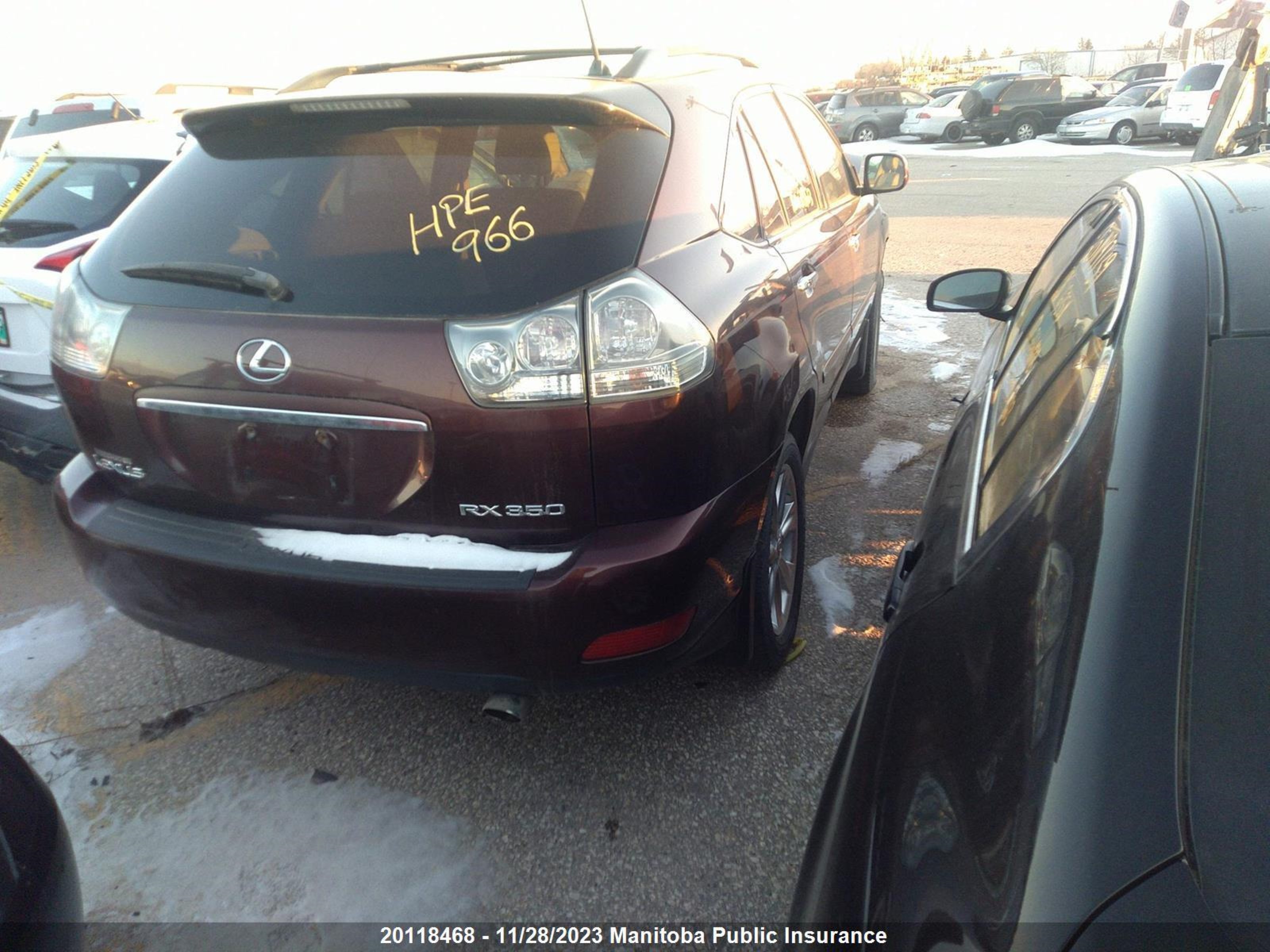 Photo 3 VIN: JTJHK31U682038037 - LEXUS RX 