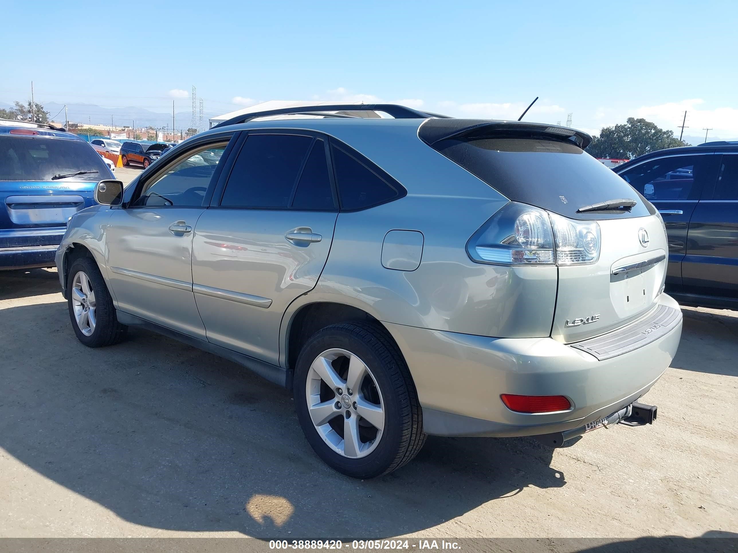 Photo 2 VIN: JTJHK31U772010889 - LEXUS RX 