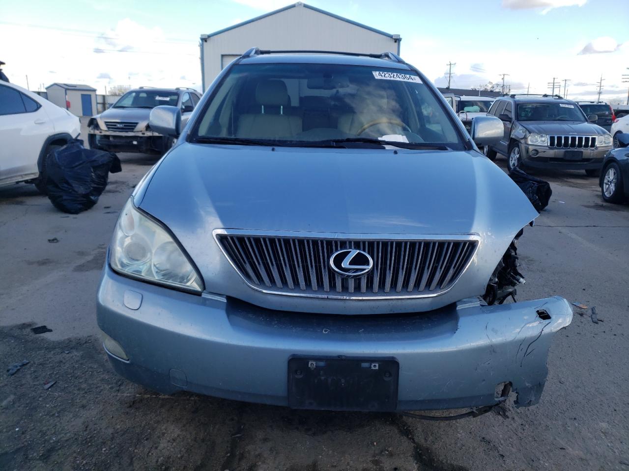 Photo 4 VIN: JTJHK31U872022856 - LEXUS RX 