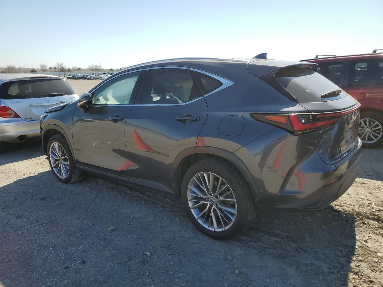 Photo 1 VIN: JTJHKCEZ2N5000126 - LEXUS NX 