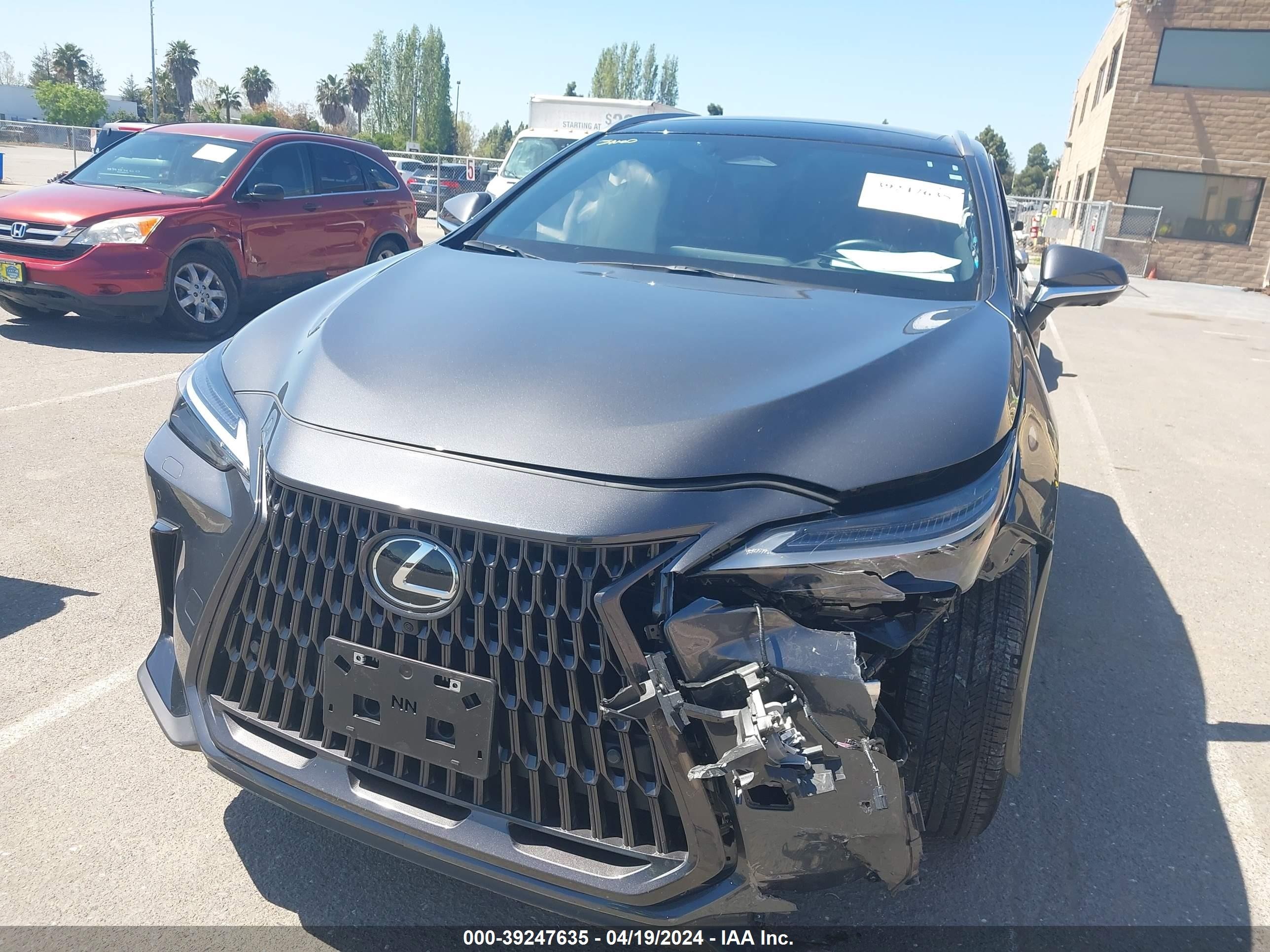 Photo 10 VIN: JTJHKCEZ5R5012678 - LEXUS NX 