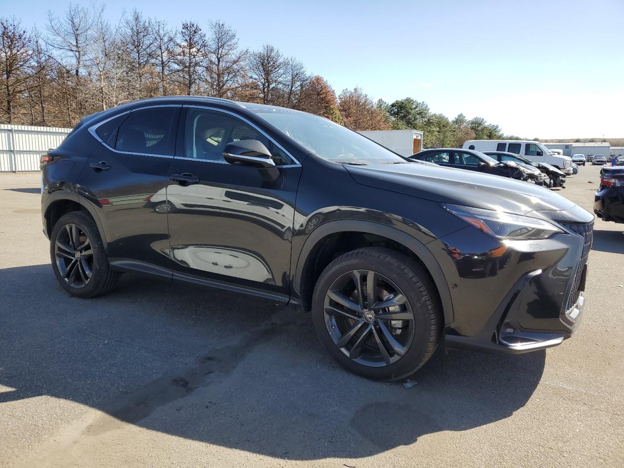 Photo 3 VIN: JTJHKCFZ2N2005035 - LEXUS NX 450H 