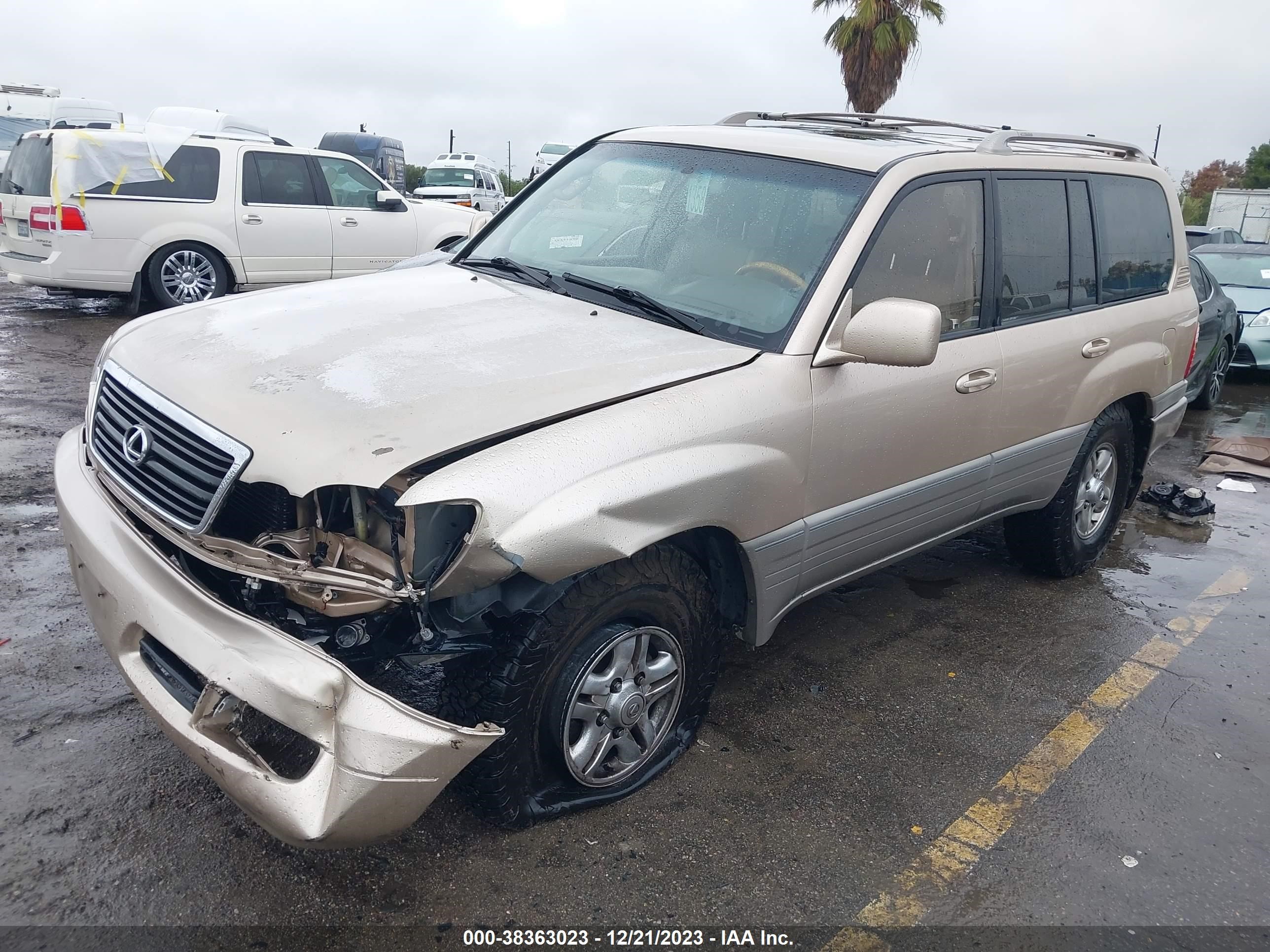 Photo 1 VIN: JTJHT00W023514976 - LEXUS LX 