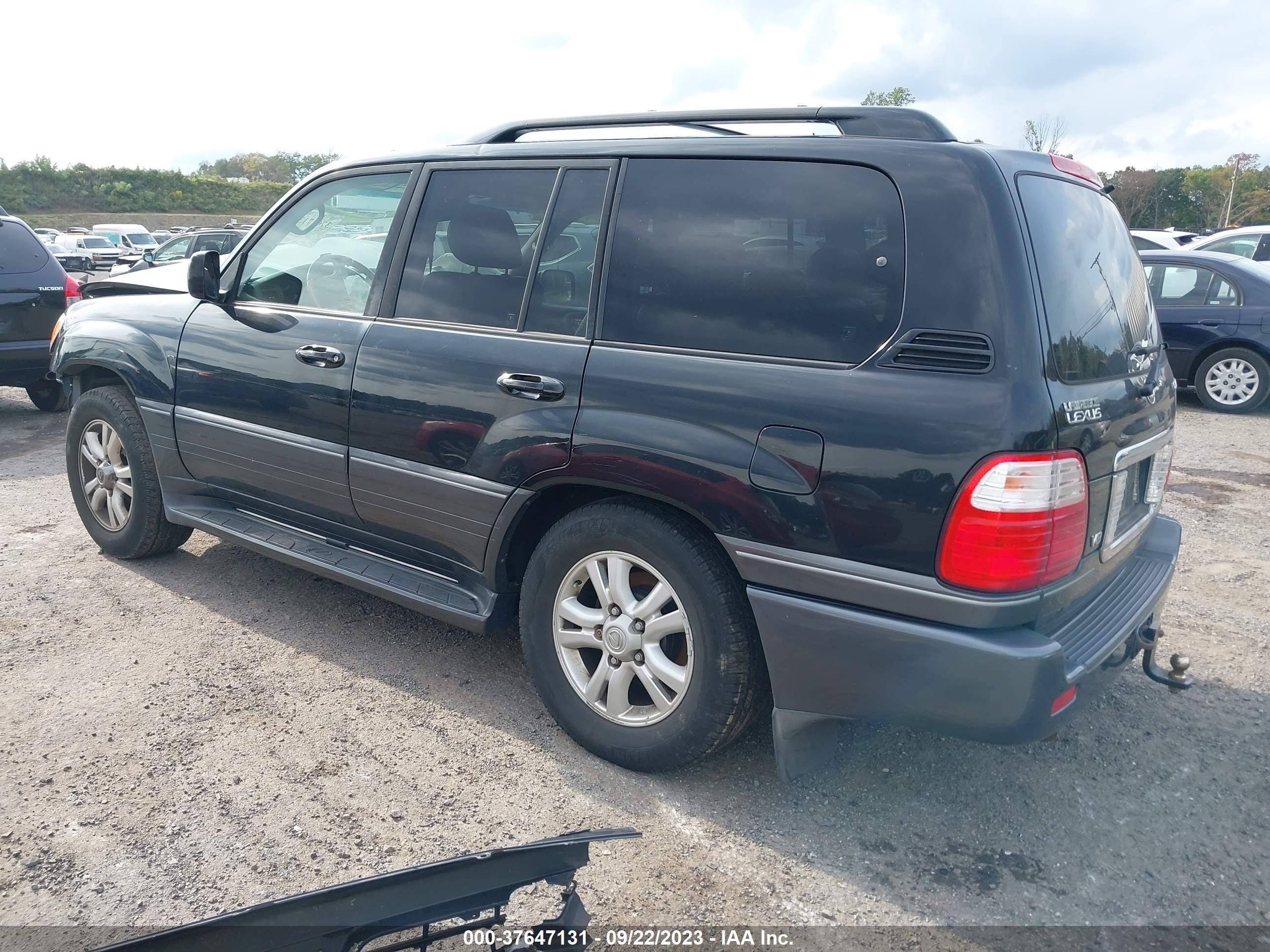 Photo 2 VIN: JTJHT00W054001497 - LEXUS LX 