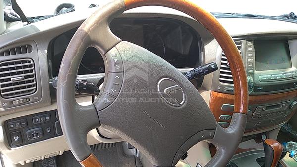 Photo 11 VIN: JTJHT00W064008810 - LEXUS LX 470 