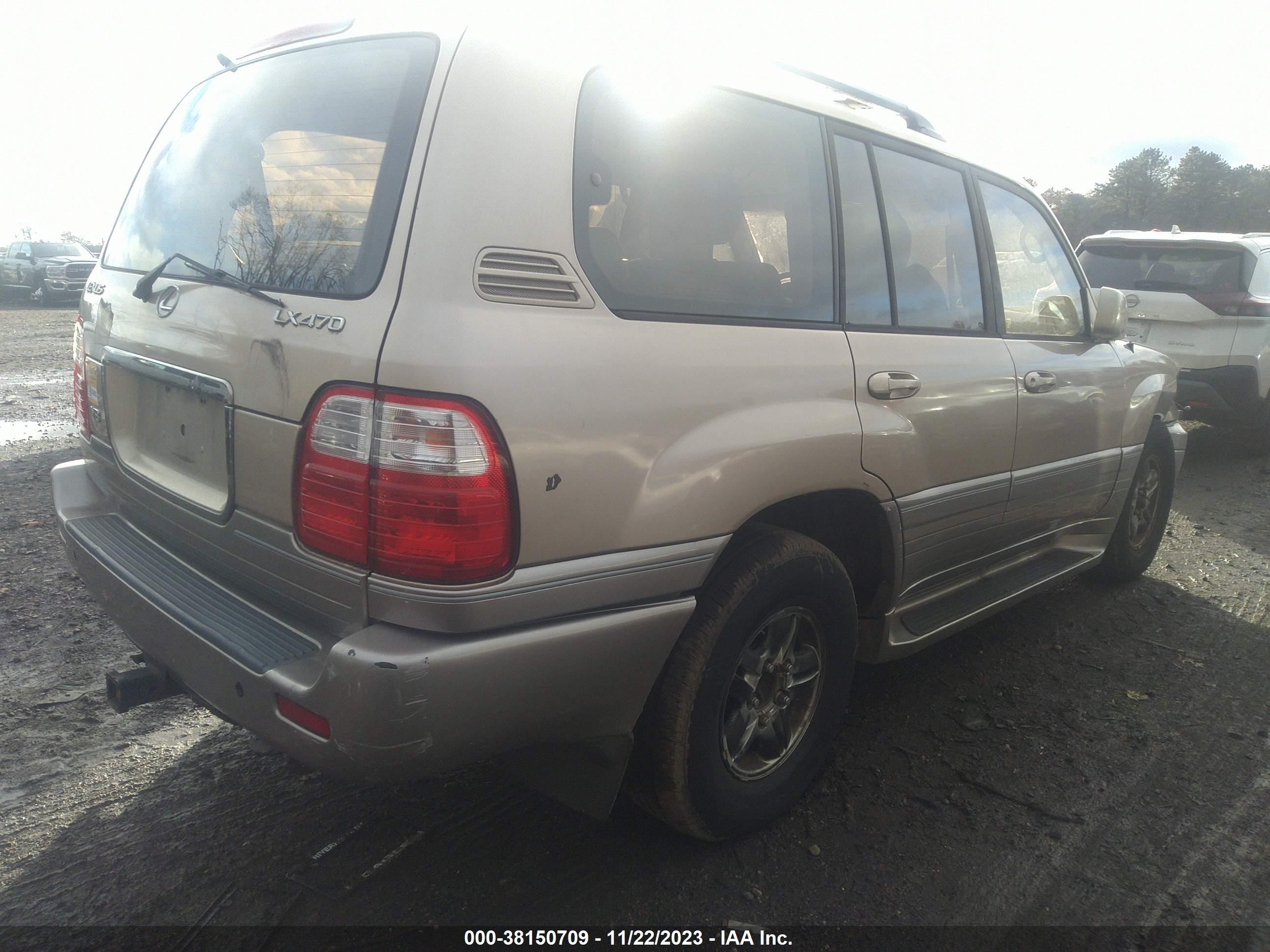 Photo 3 VIN: JTJHT00W313502089 - LEXUS LX 