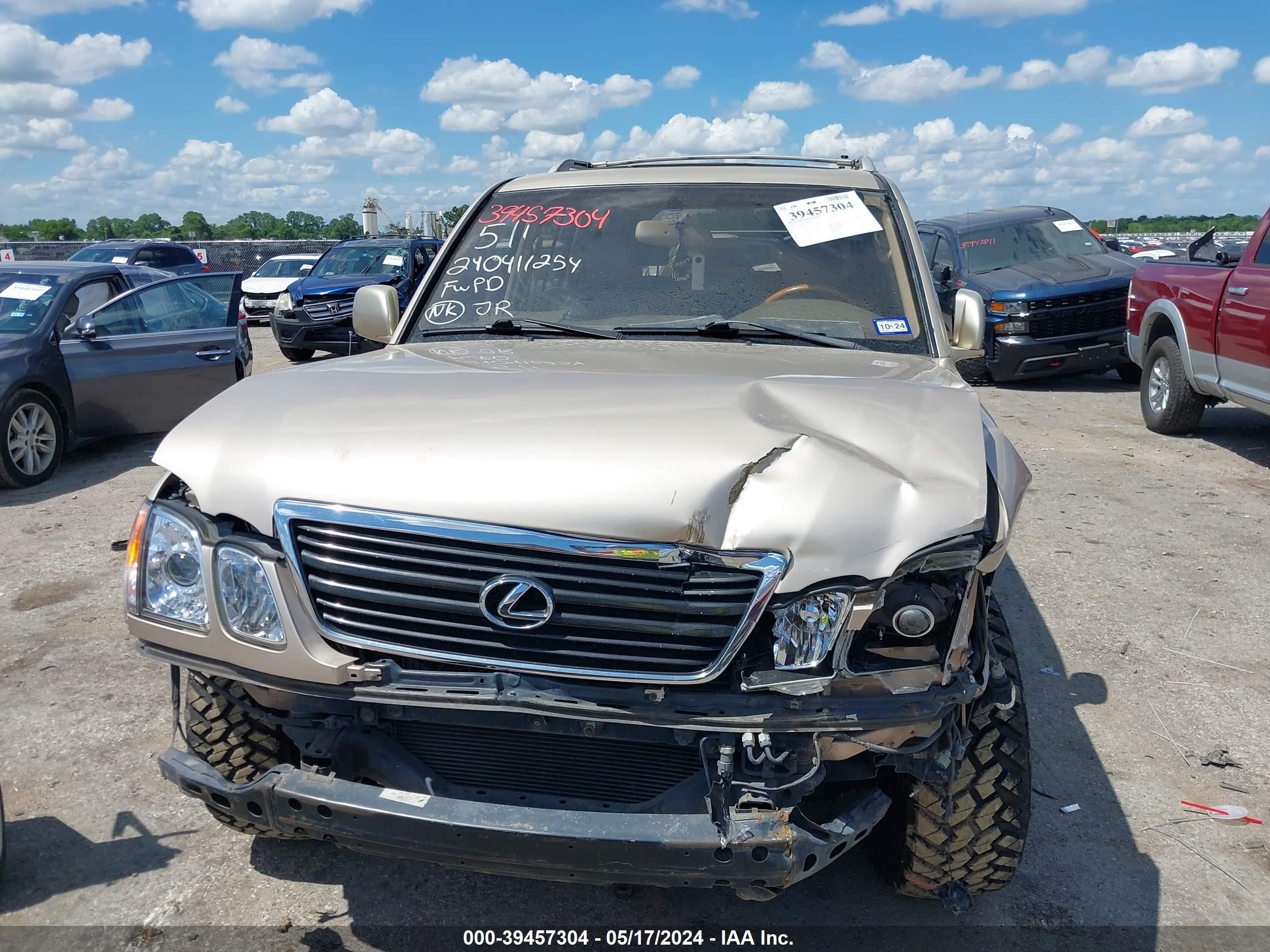 Photo 10 VIN: JTJHT00W323516351 - LEXUS LX 