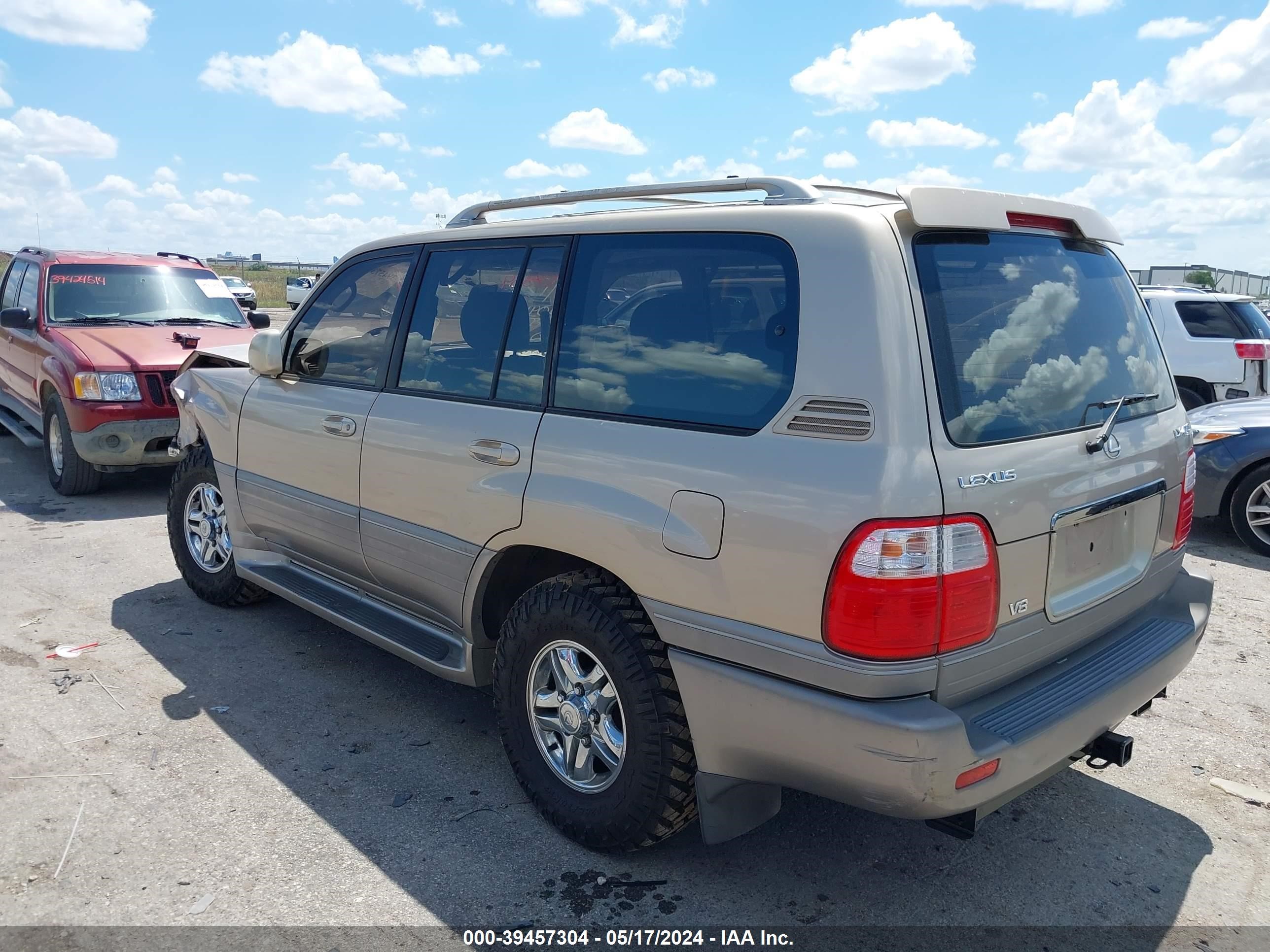 Photo 2 VIN: JTJHT00W323516351 - LEXUS LX 