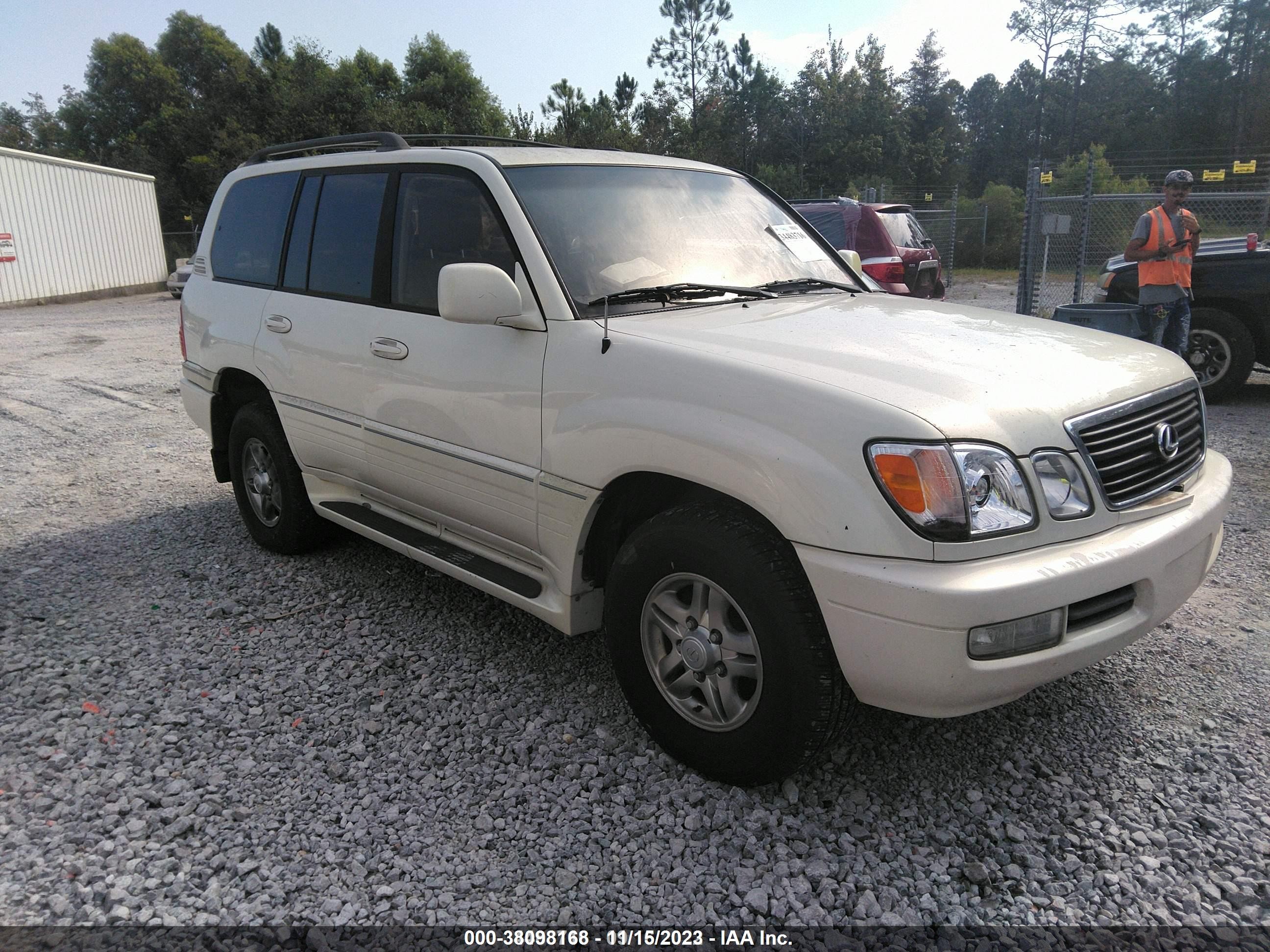 Photo 1 VIN: JTJHT00W323523137 - LEXUS LX 