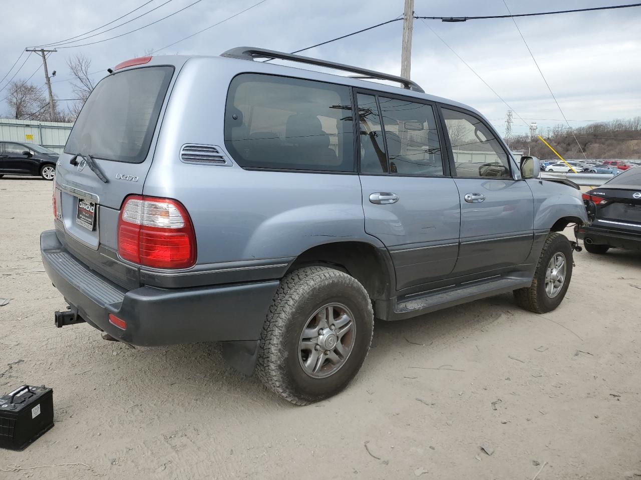 Photo 2 VIN: JTJHT00W413500335 - LEXUS LX 