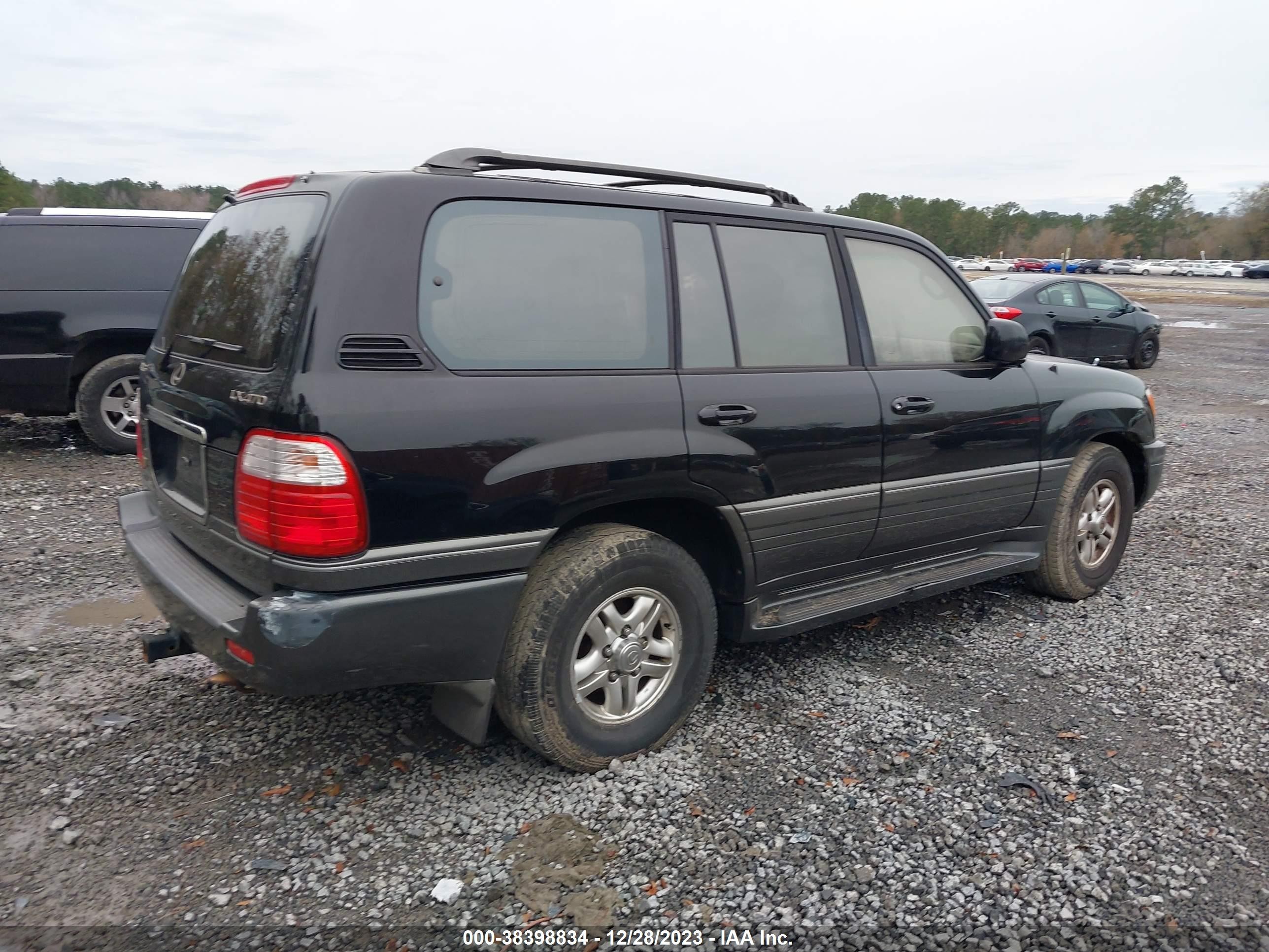 Photo 3 VIN: JTJHT00W413510816 - LEXUS LX 