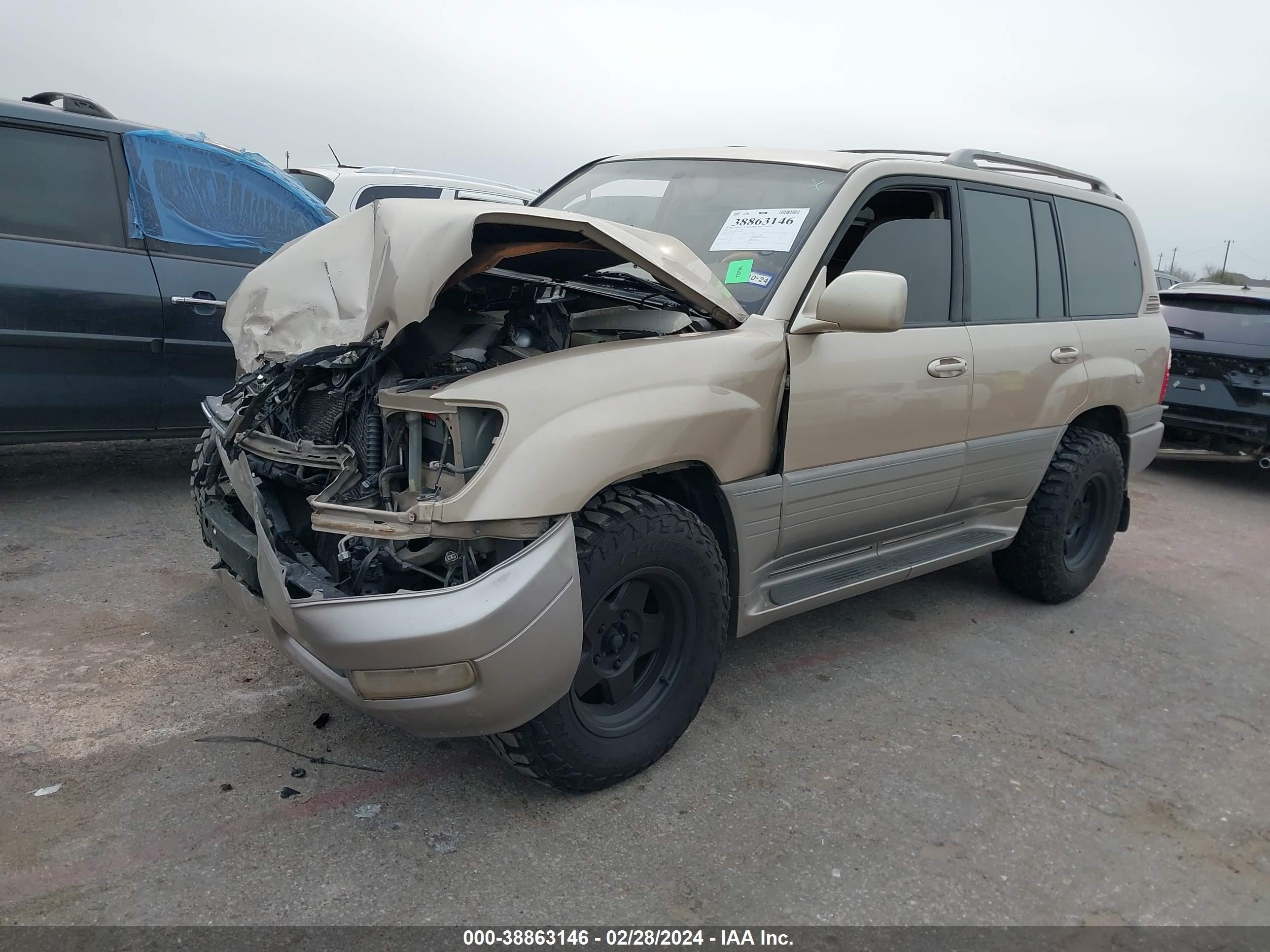 Photo 1 VIN: JTJHT00W623518384 - LEXUS LX 